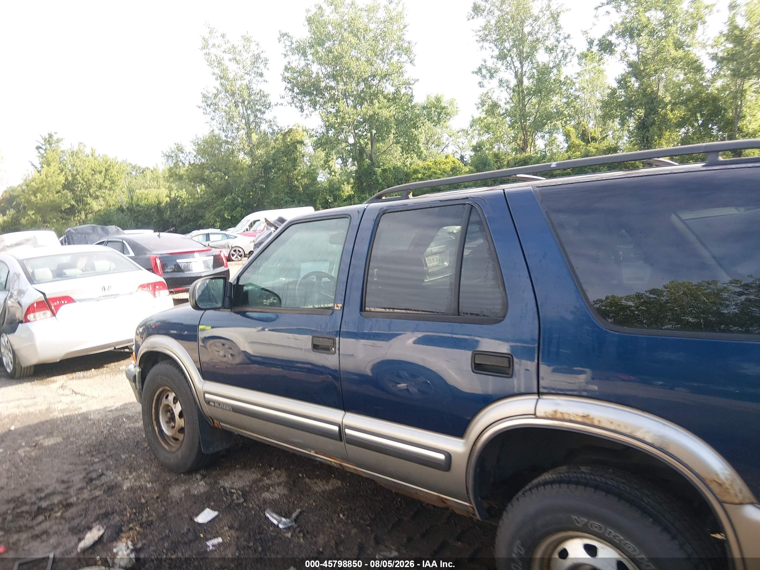 1999 Chevrolet Blazer Lt Blue vin: 1GNDT13W6X2120728