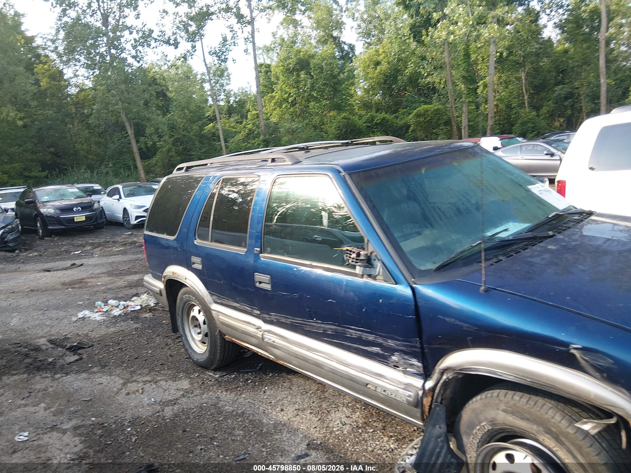 1999 Chevrolet Blazer Lt Blue vin: 1GNDT13W6X2120728