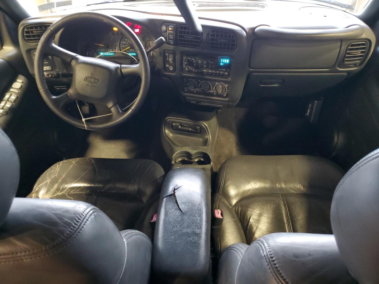 1999 Chevrolet Blazer Blue vin: 1GNDT13W6X2140767