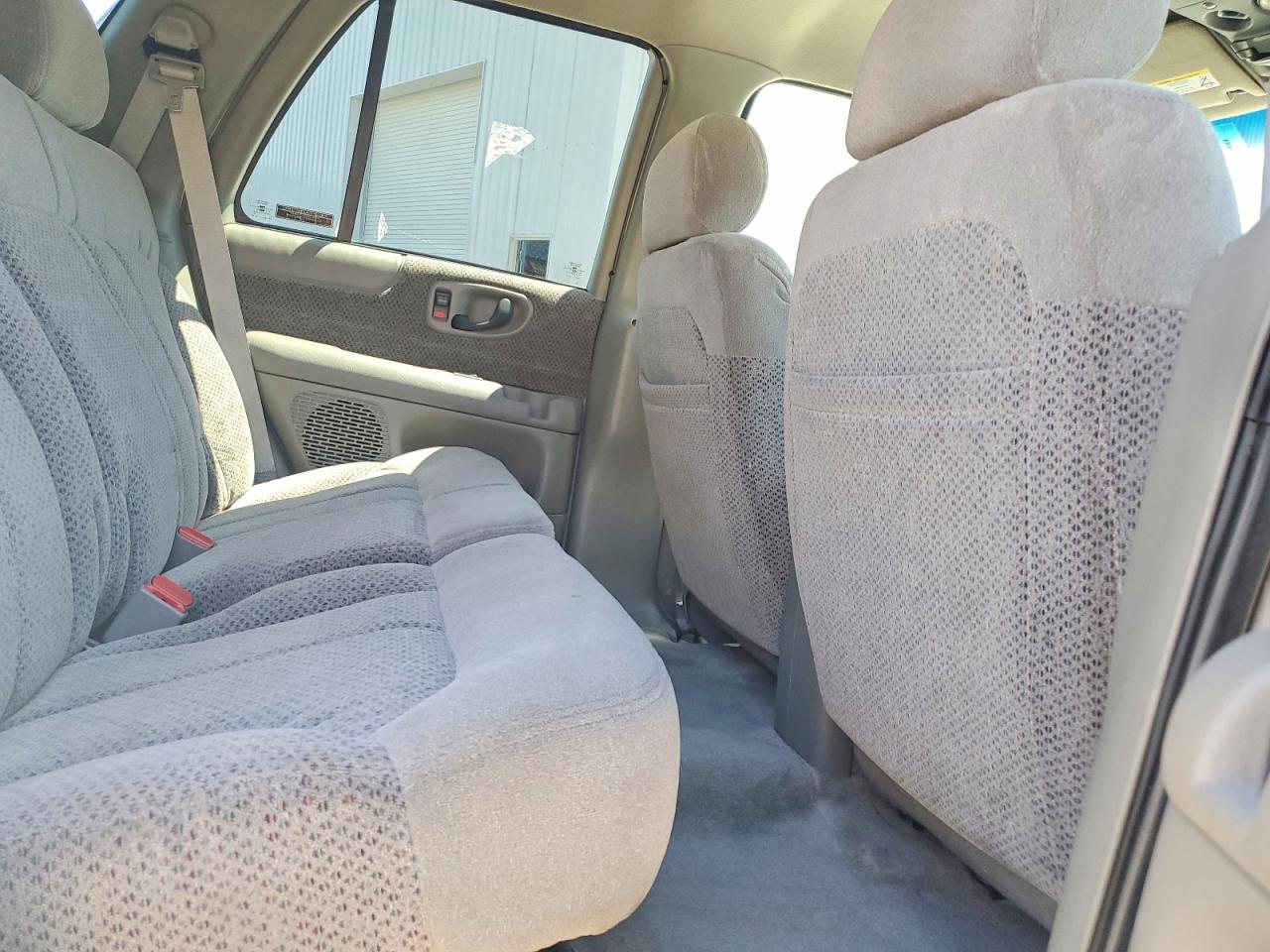 2000 Chevrolet Blazer Gold vin: 1GNDT13W6Y2263115
