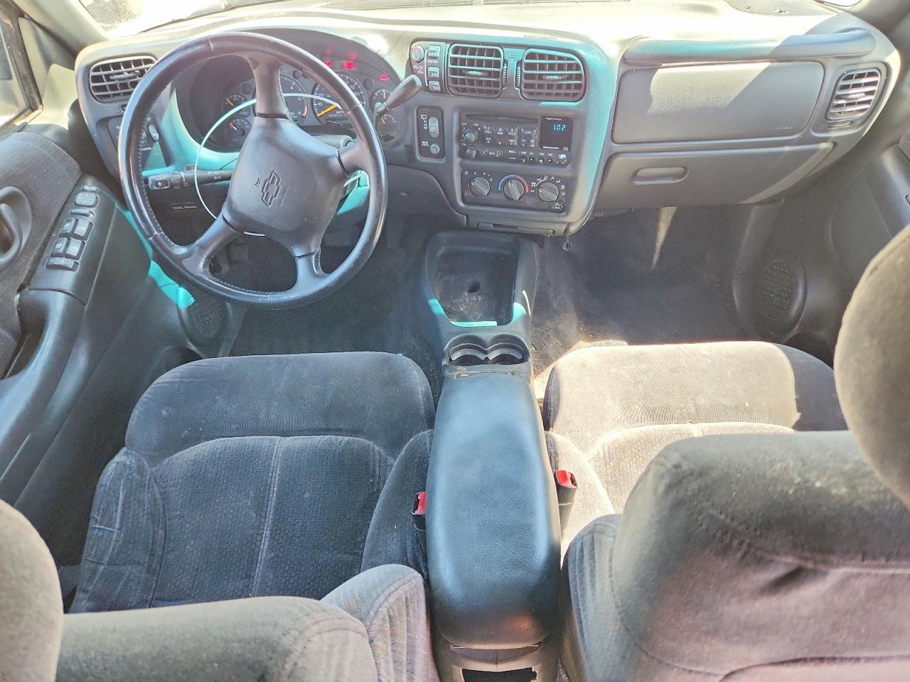 2001 Chevrolet Blazer White vin: 1GNDT13W712196174