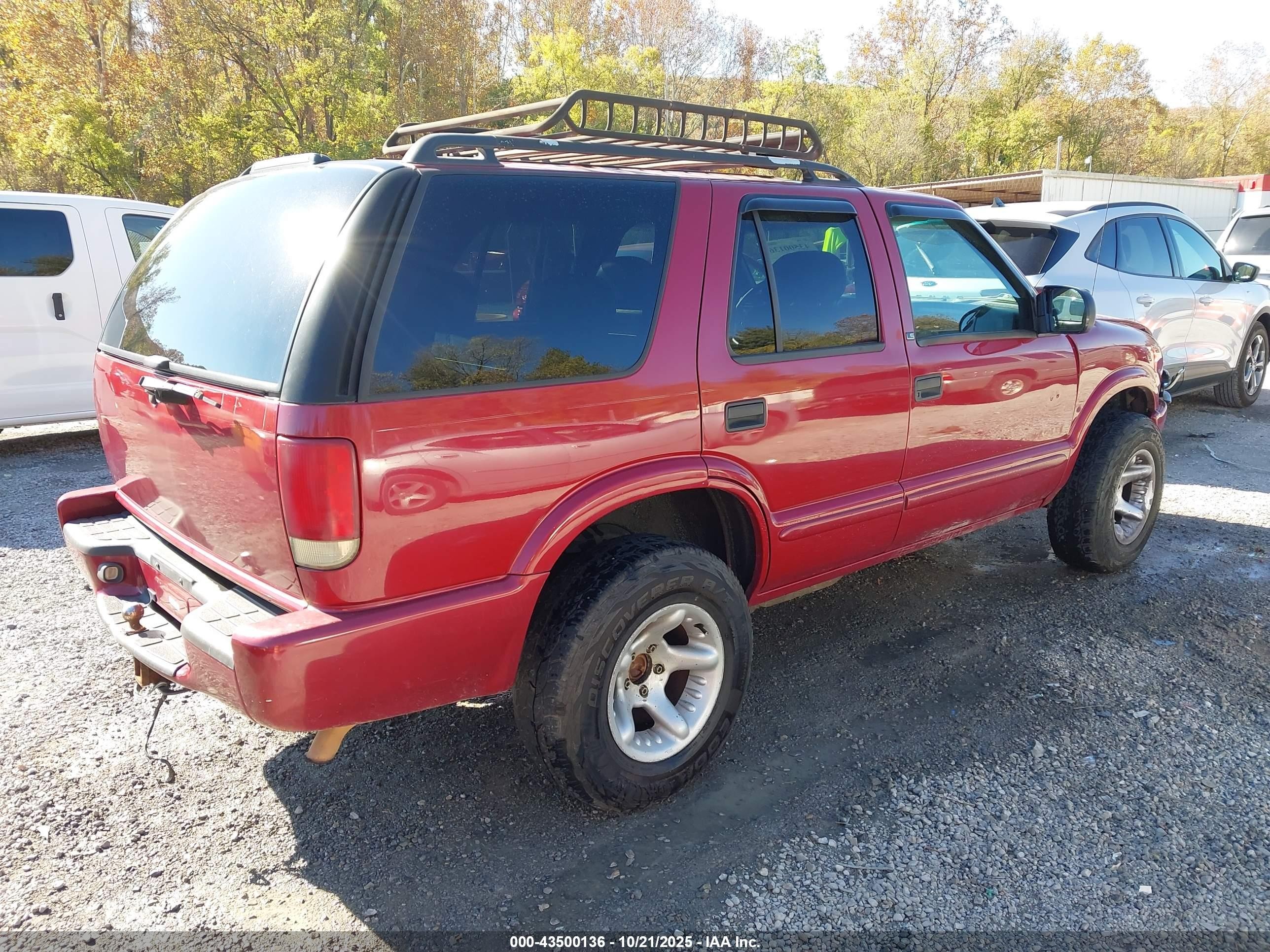 2002 Chevrolet Blazer Ls Бордовый vin: 1GNDT13W72K105387