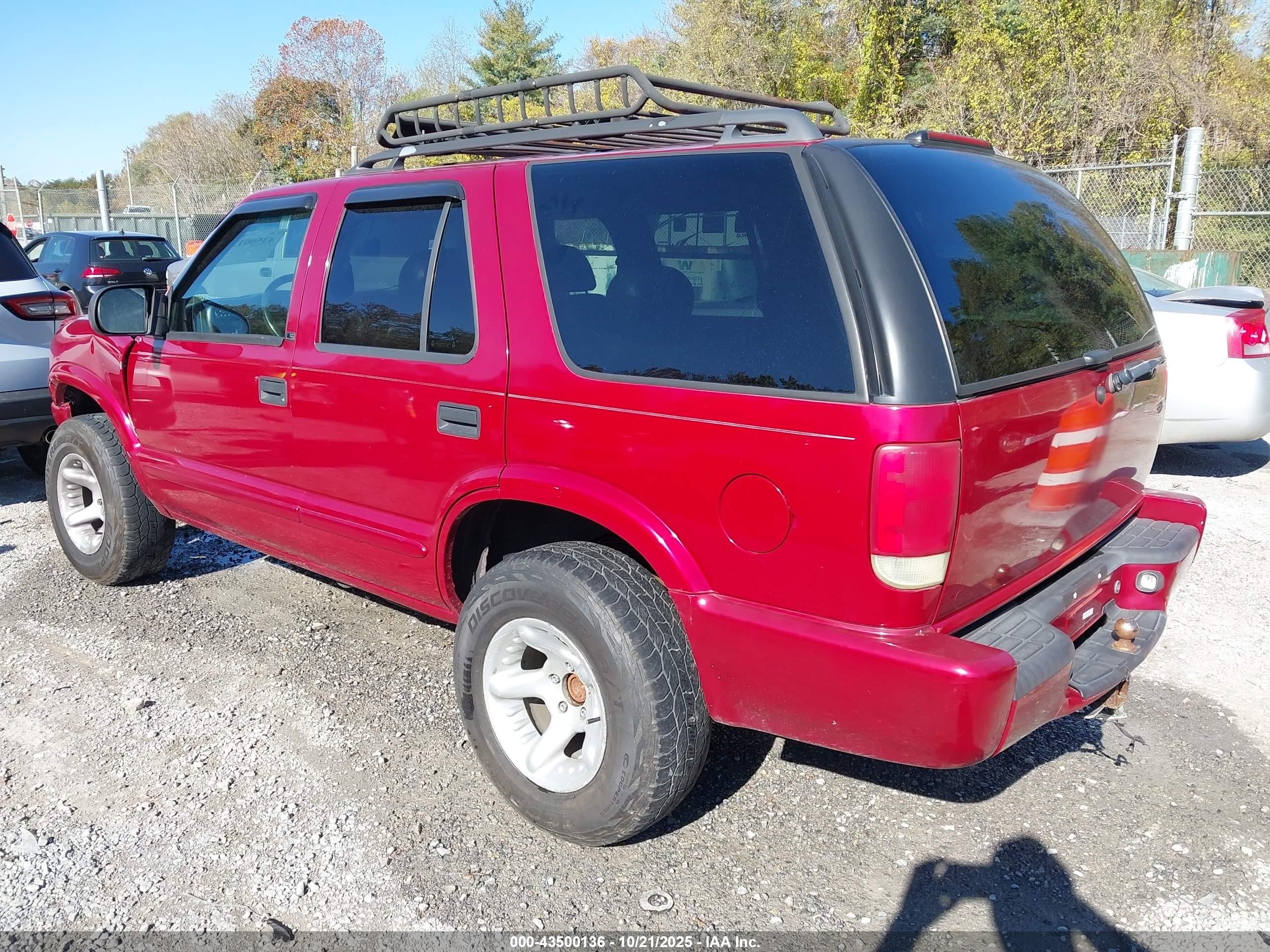 2002 Chevrolet Blazer Ls Бордовый vin: 1GNDT13W72K105387