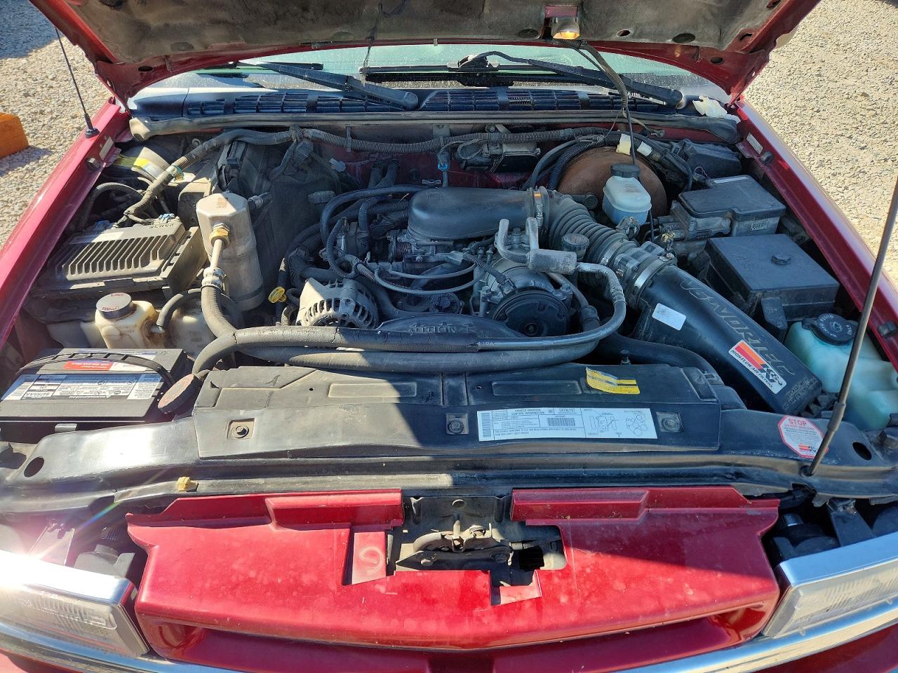 2000 Chevrolet Blazer Бордовый vin: 1GNDT13W7Y2385532