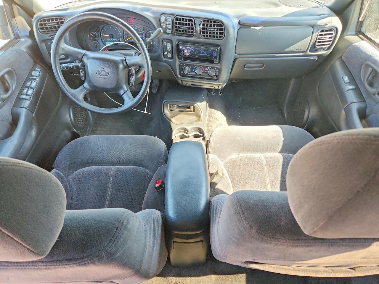 2000 Chevrolet Blazer Бордовый vin: 1GNDT13W7Y2385532