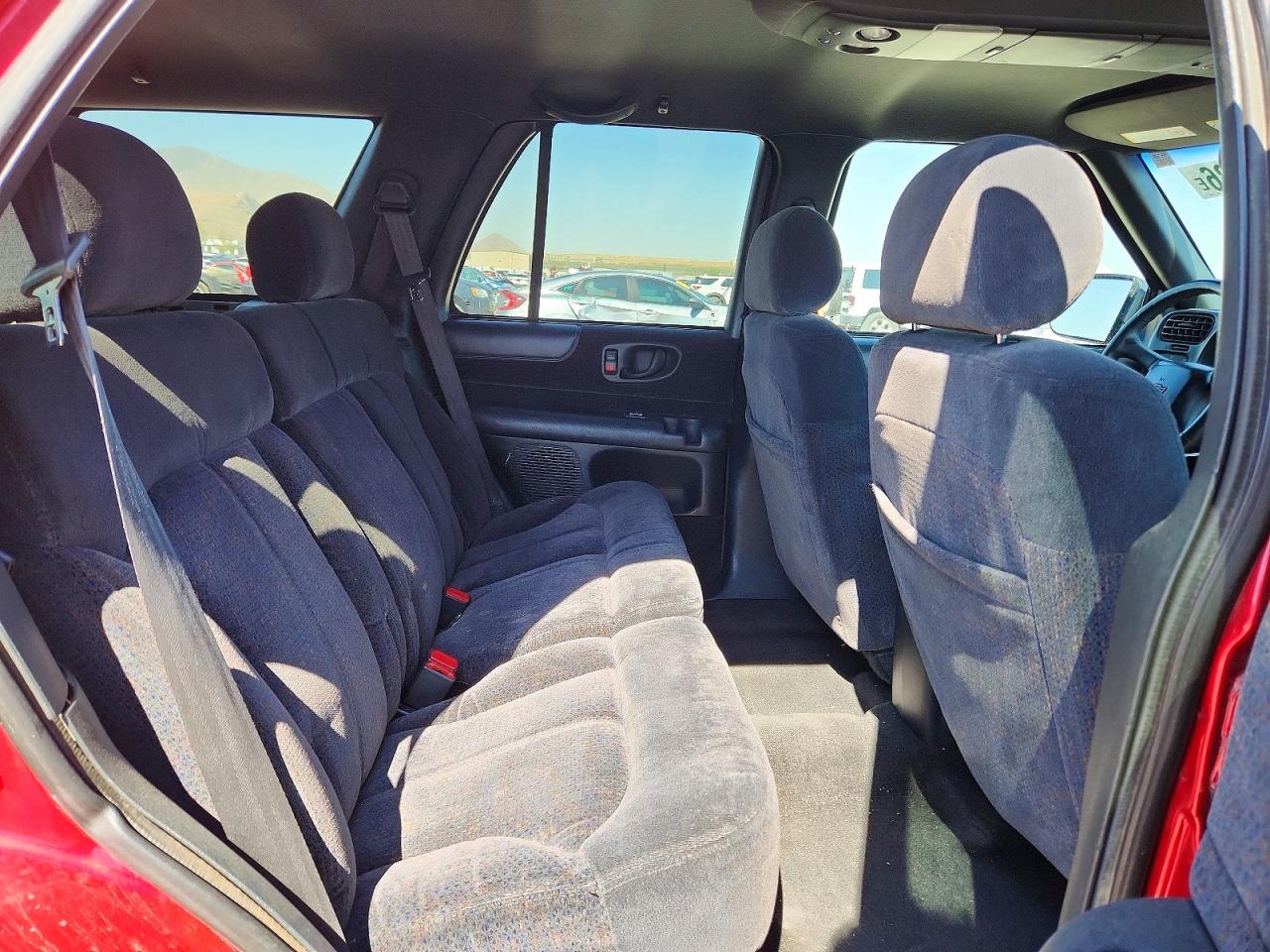 2000 Chevrolet Blazer Бордовый vin: 1GNDT13W7Y2385532