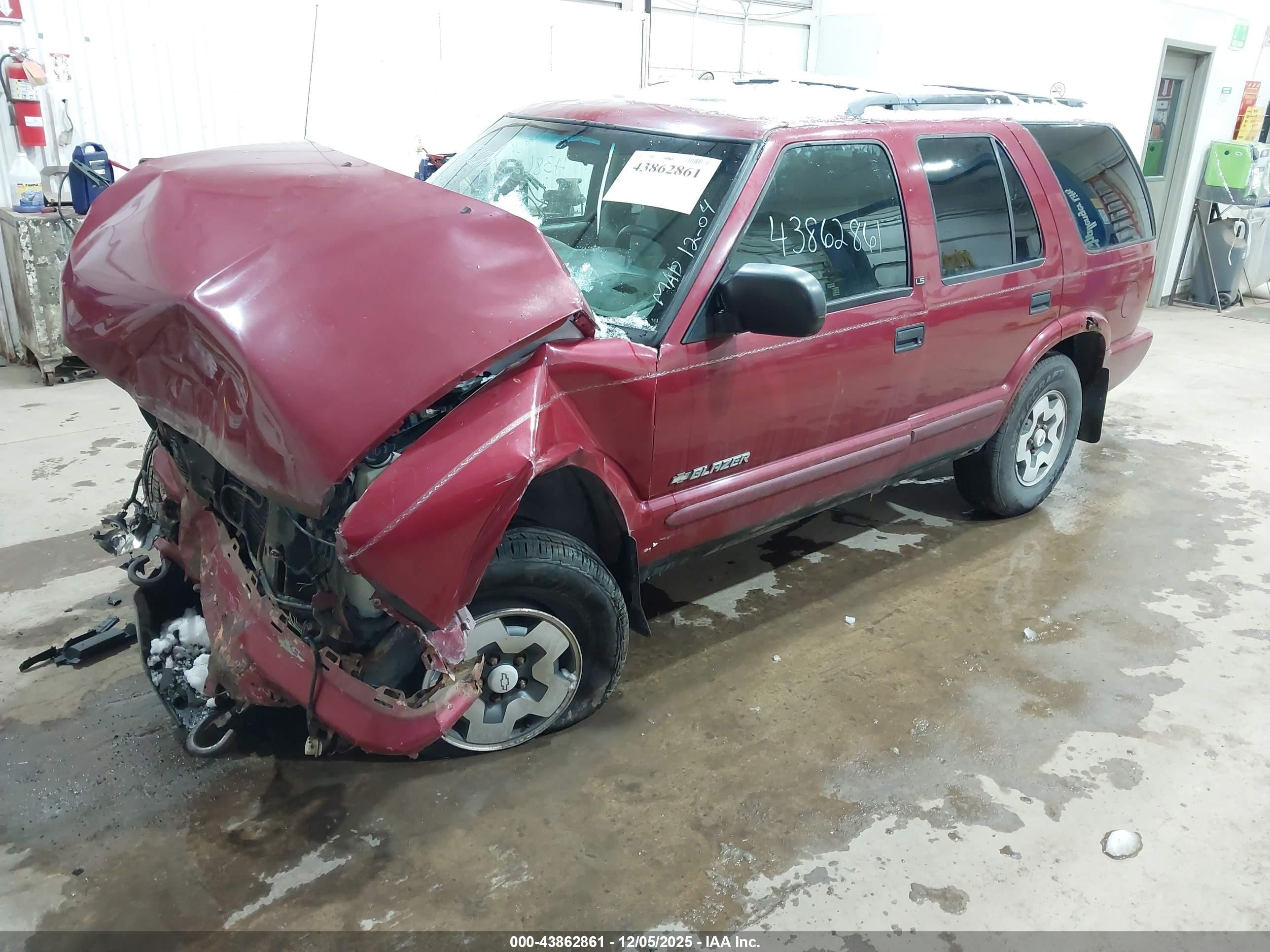 2002 Chevrolet Blazer Ls Burgundy vin: 1GNDT13W82K105902