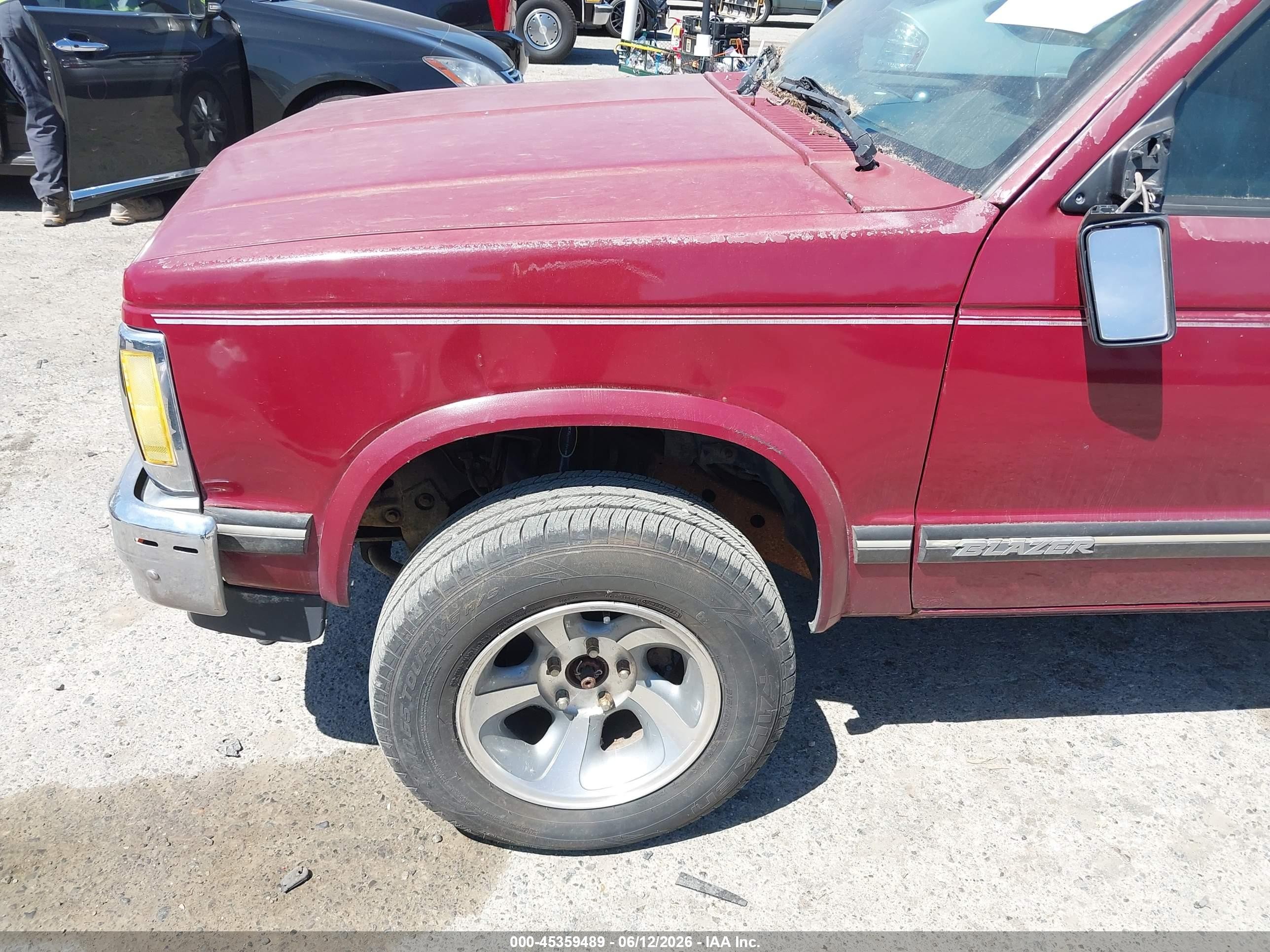 1993 Chevrolet Blazer S10 Red vin: 1GNDT13W8P2106264