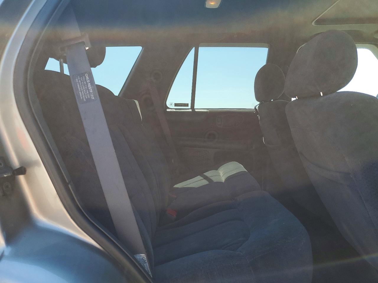 1999 Chevrolet Blazer Tan vin: 1GNDT13W8X2239784
