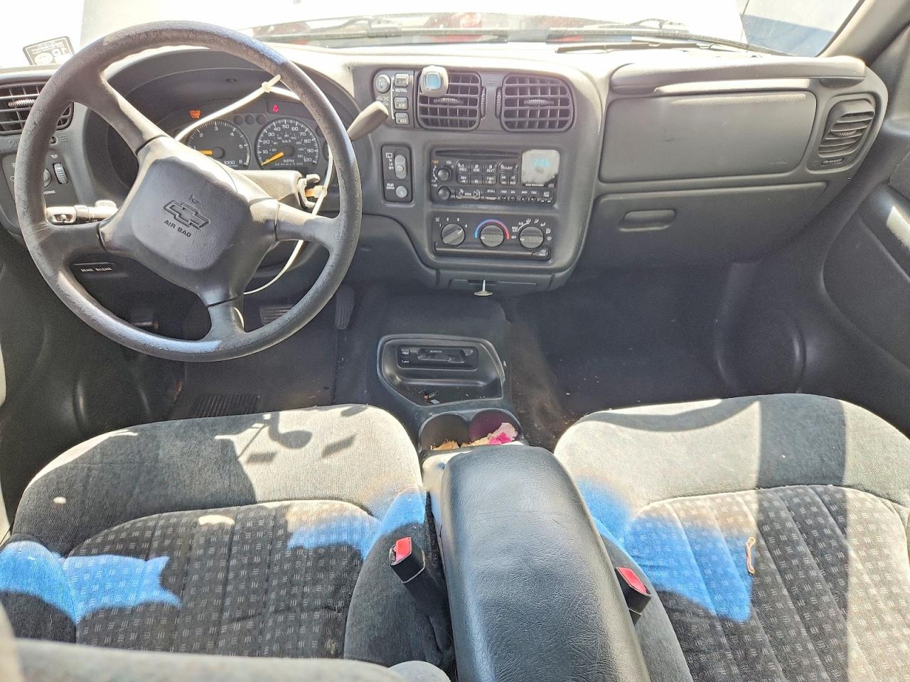 2000 Chevrolet Blazer Beige vin: 1GNDT13W8Y2273533