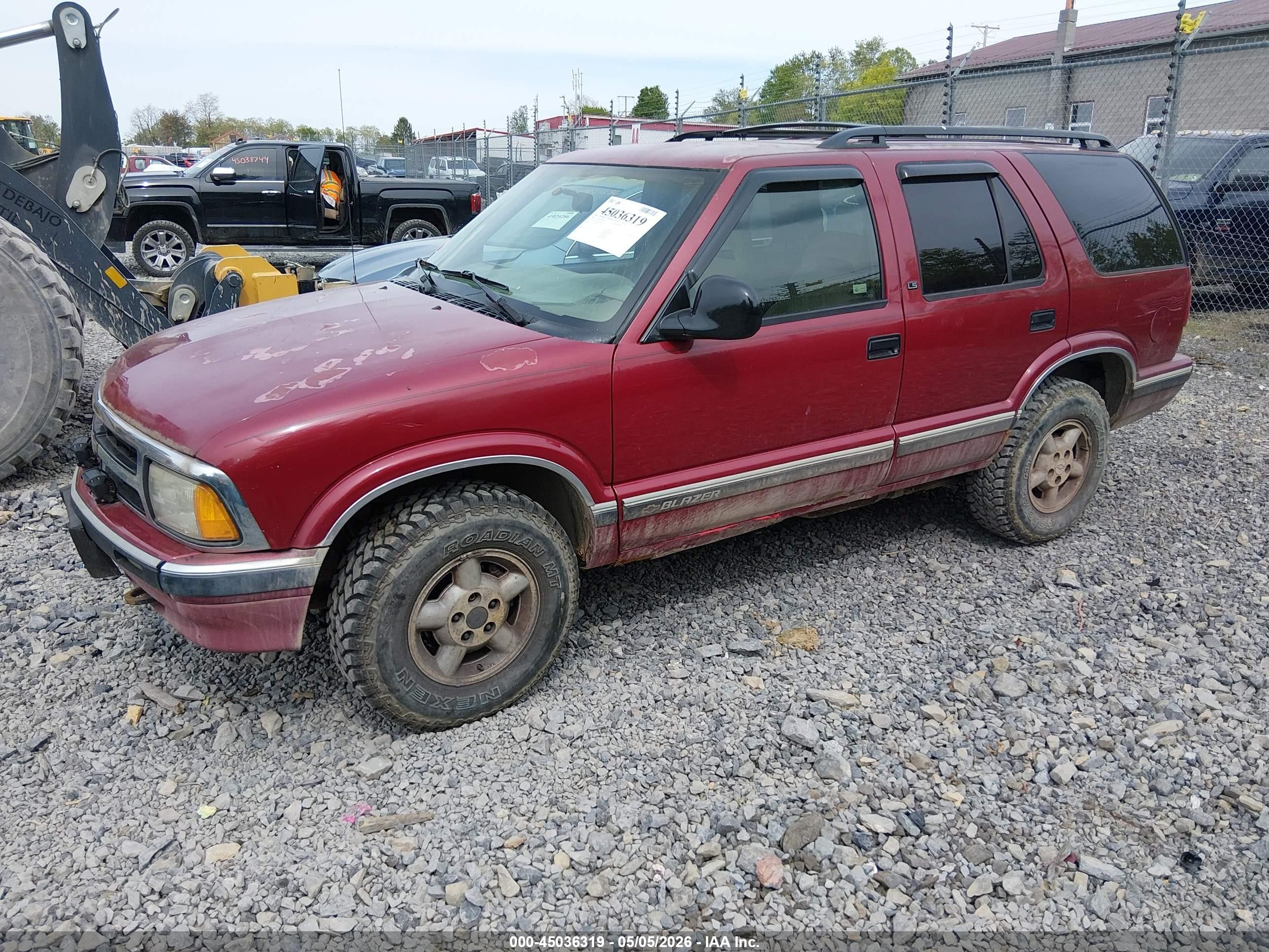 1996 Chevrolet Blazer   Red vin: 1GNDT13WXT2100573