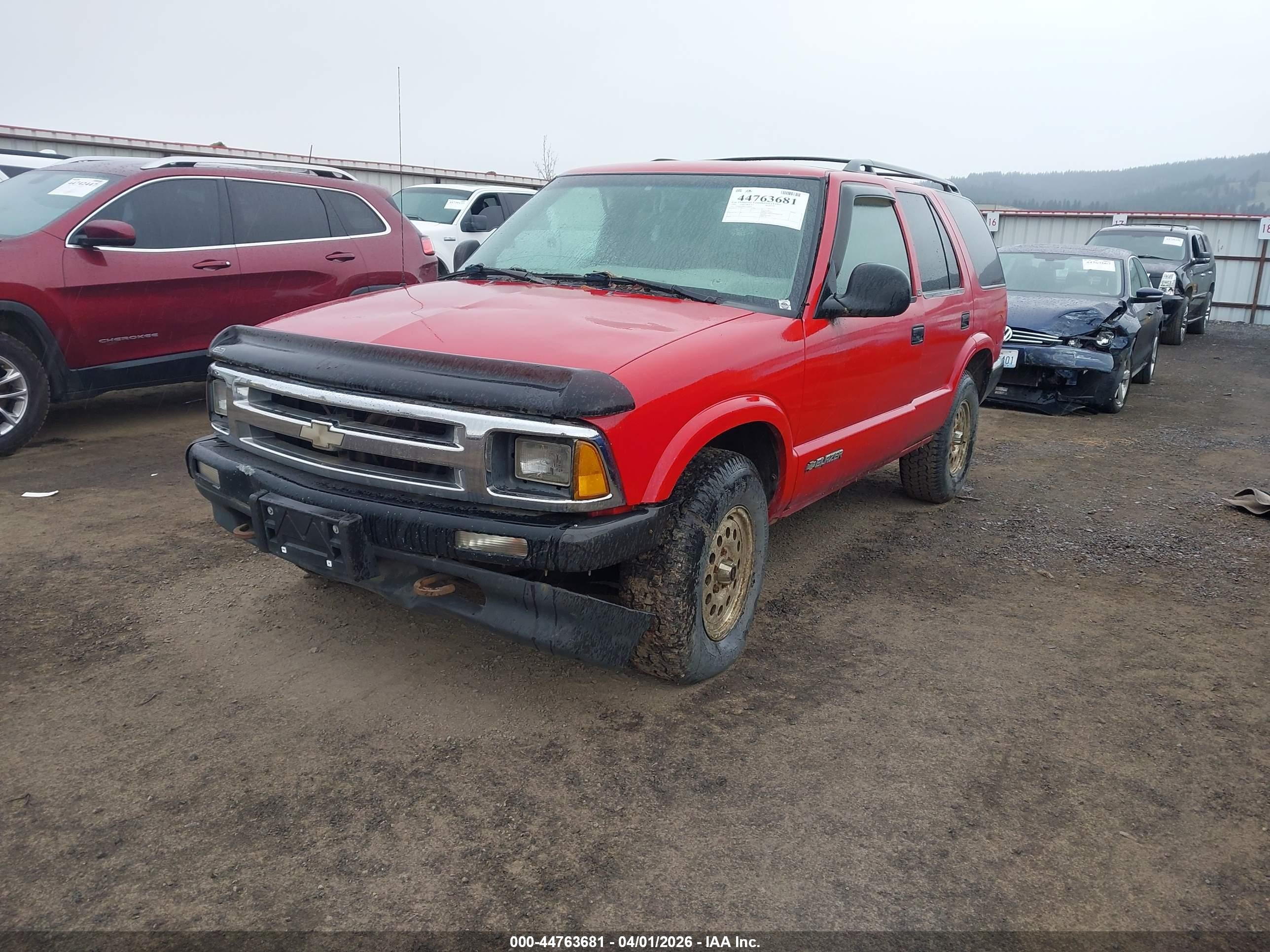1996 Chevrolet Blazer   Red vin: 1GNDT13WXT2261697