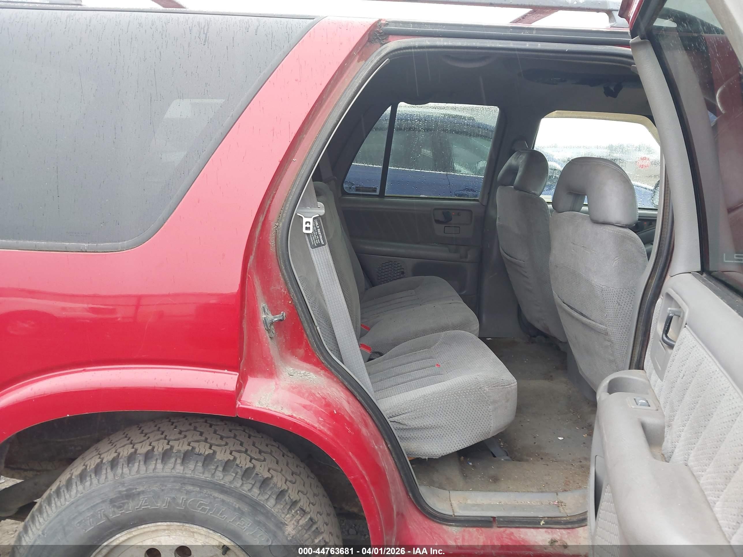 1996 Chevrolet Blazer   Red vin: 1GNDT13WXT2261697