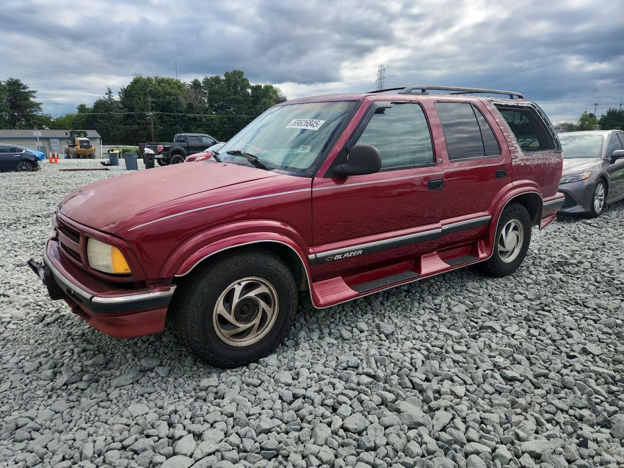 1997 Chevrolet Blazer Burgundy vin: 1GNDT13WXV2219985