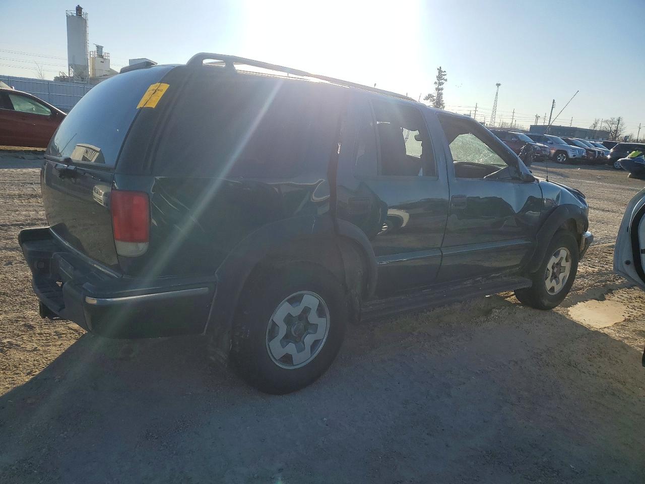 1998 Chevrolet Blazer Green vin: 1GNDT13WXWK124005