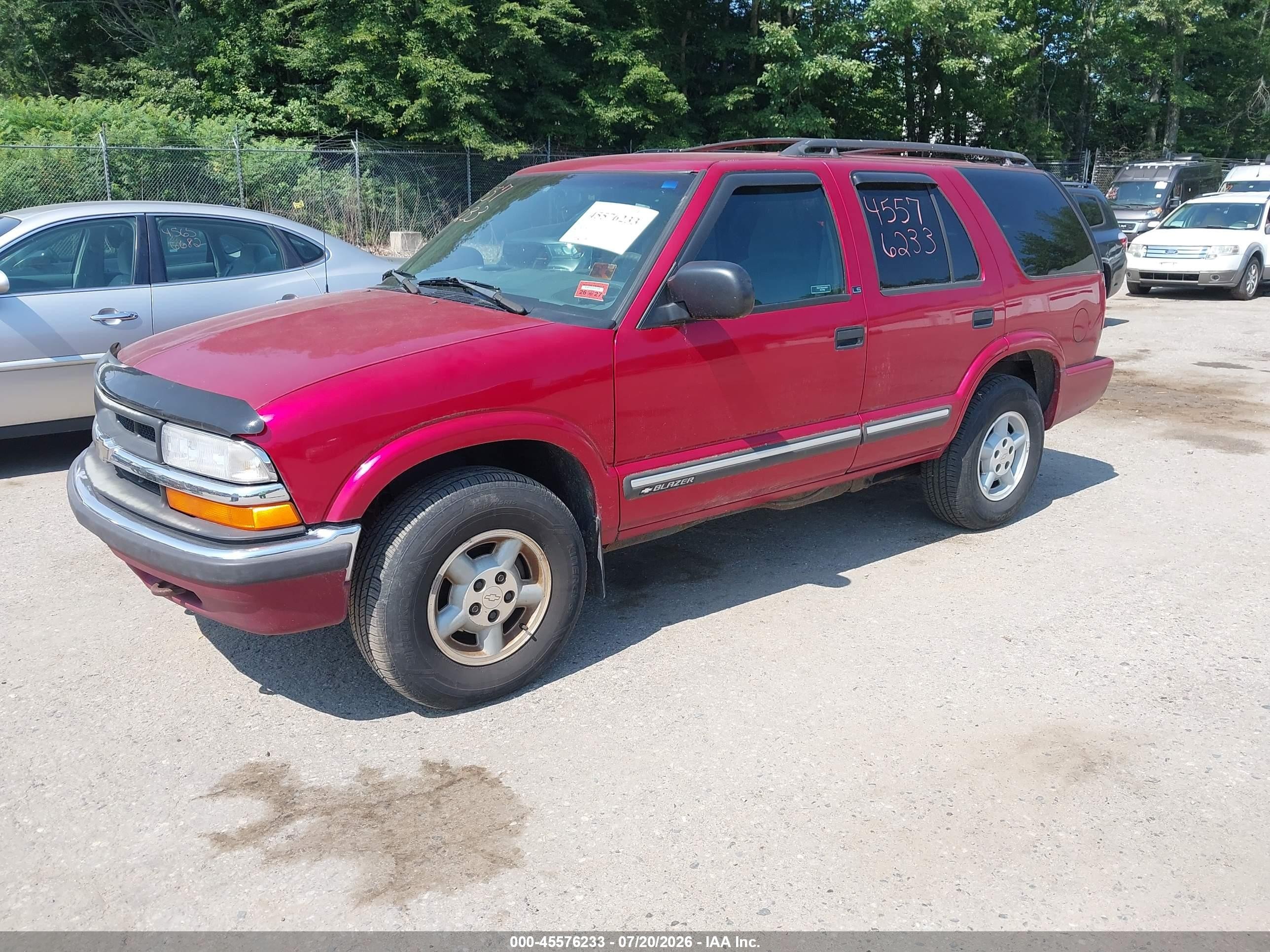 2000 Chevrolet Blazer Ls Maroon vin: 1GNDT13WXY2166807