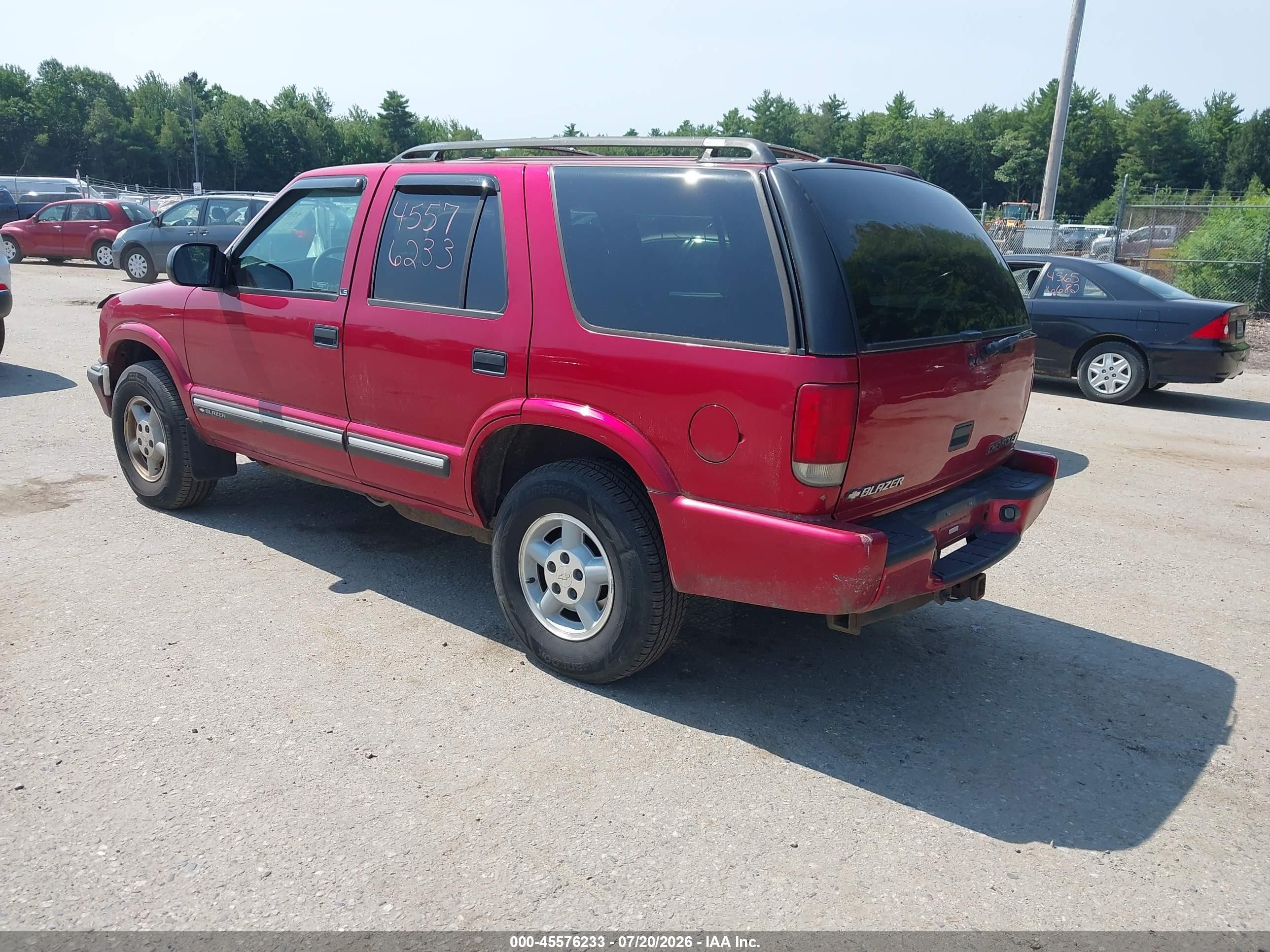 2000 Chevrolet Blazer Ls Maroon vin: 1GNDT13WXY2166807