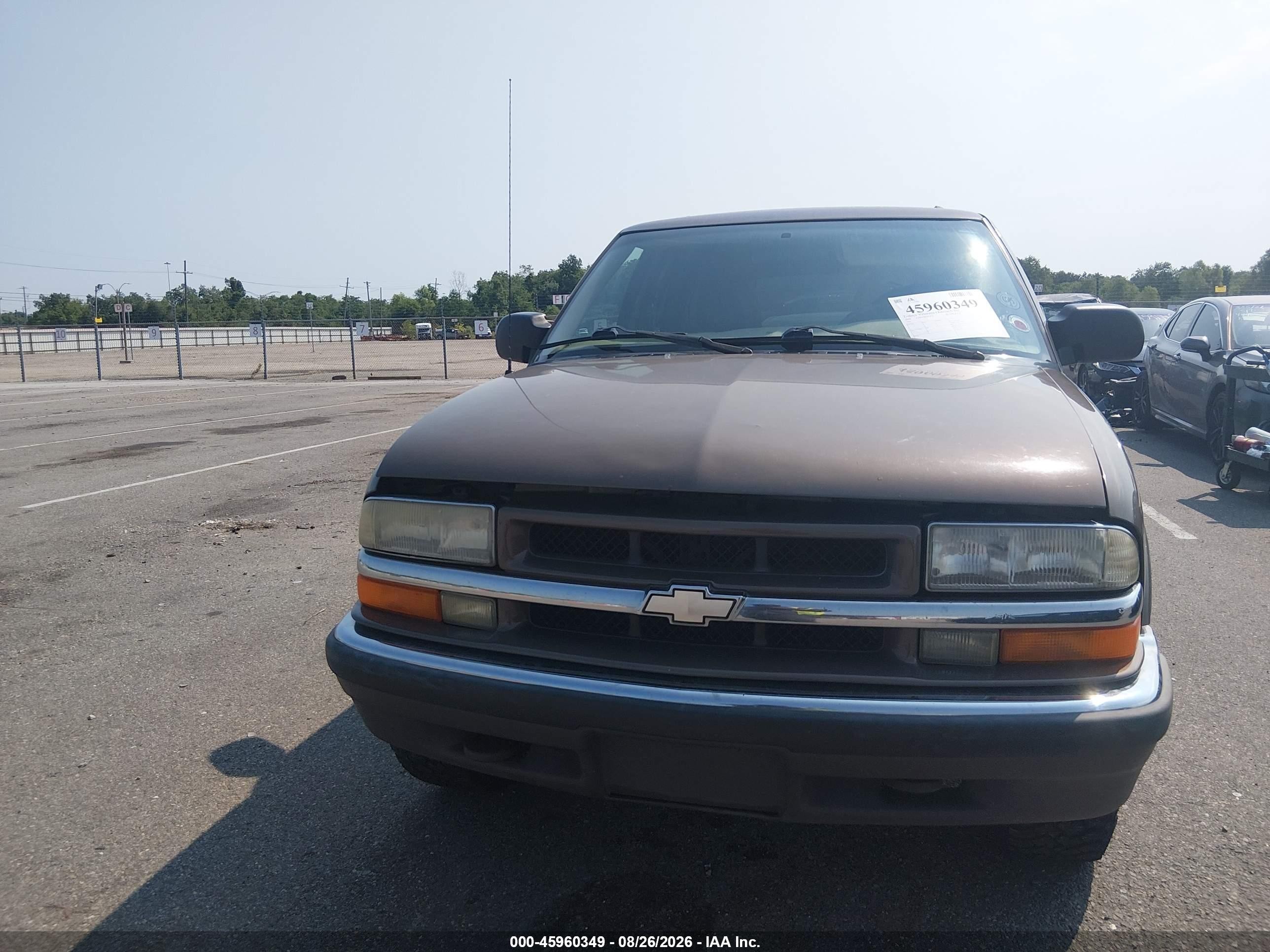 2000 Chevrolet Blazer   Brown vin: 1GNDT13WXY2284582