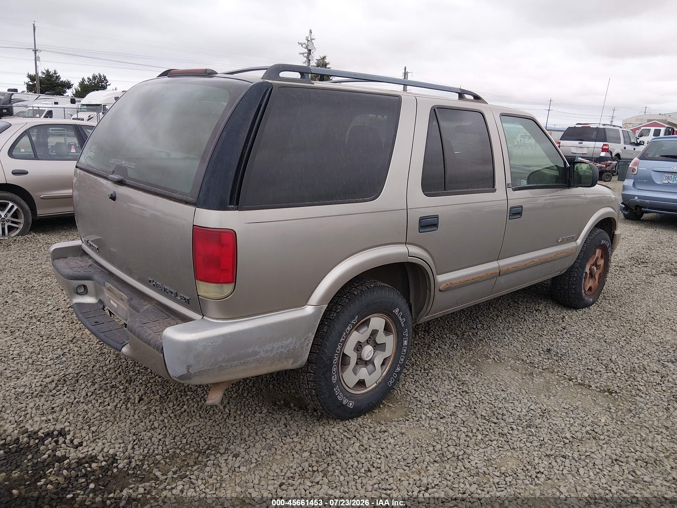2003 Chevrolet Blazer Ls Gold vin: 1GNDT13X13K120977