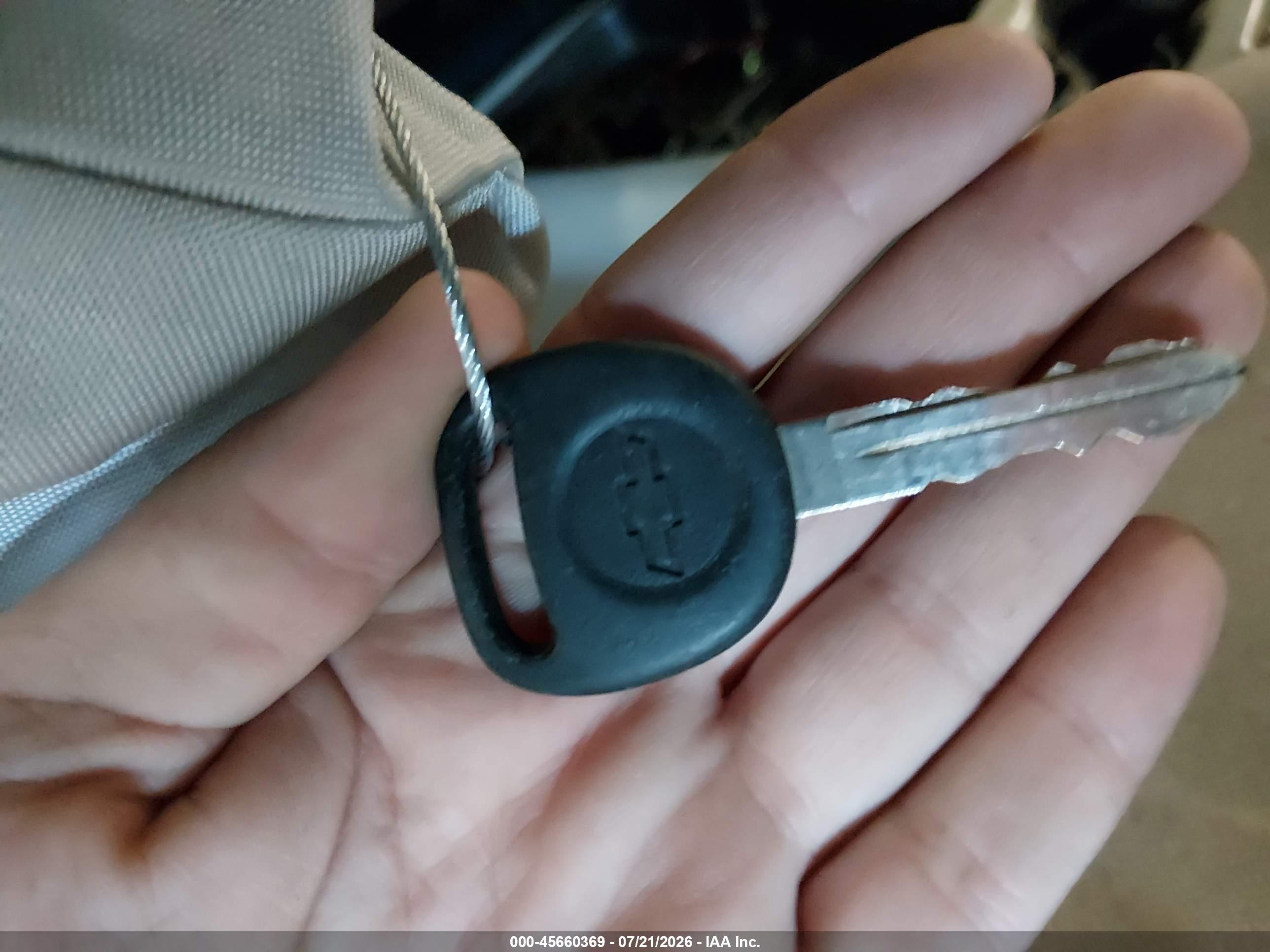 2004 Chevrolet Blazer Ls Золотой vin: 1GNDT13X24K117362