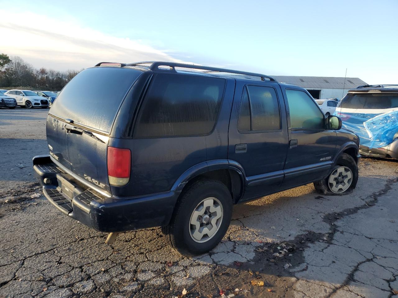 2003 Chevrolet Blazer Blue vin: 1GNDT13X33K128577