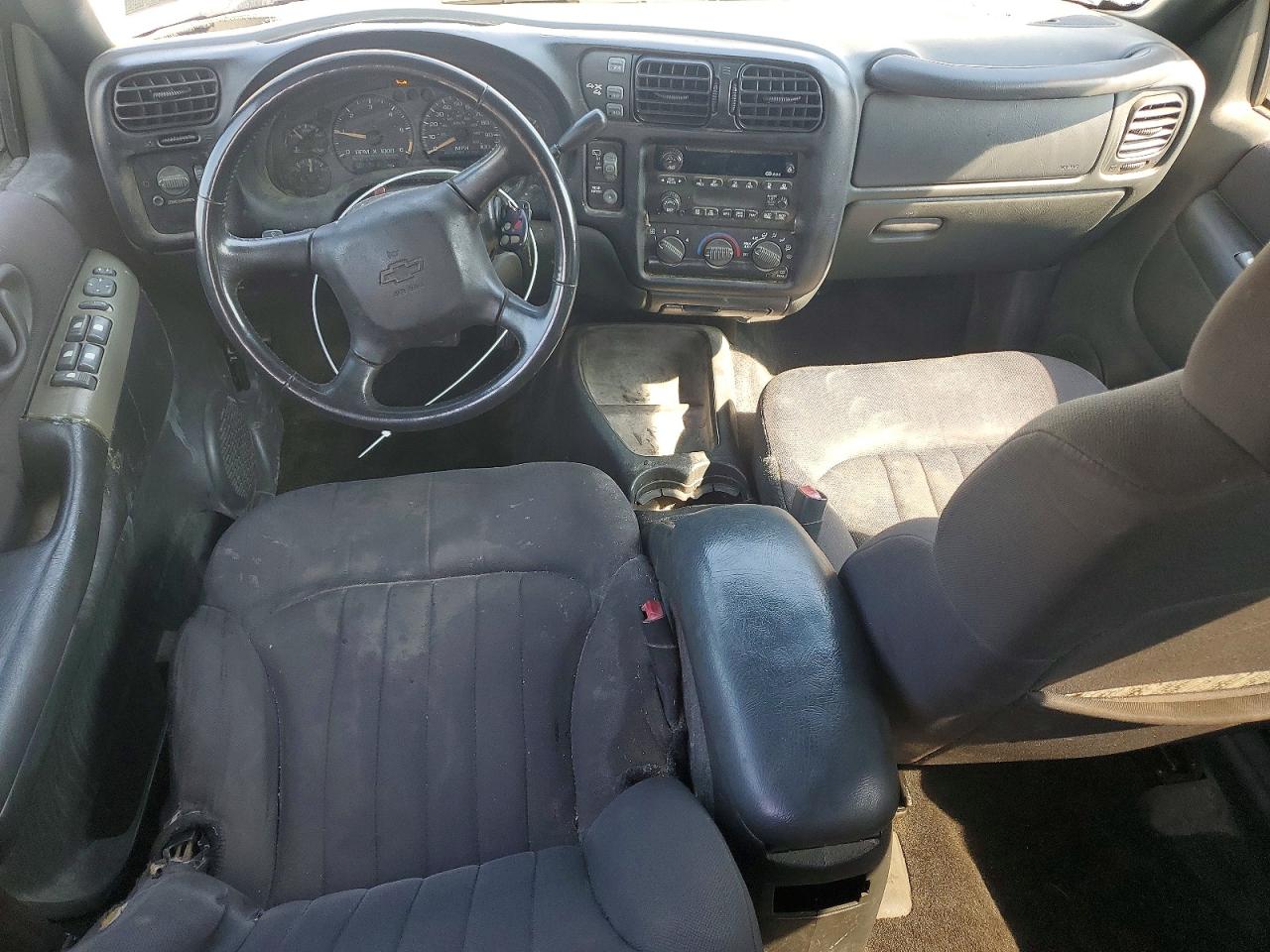 2003 Chevrolet Blazer Красный vin: 1GNDT13X33K163877