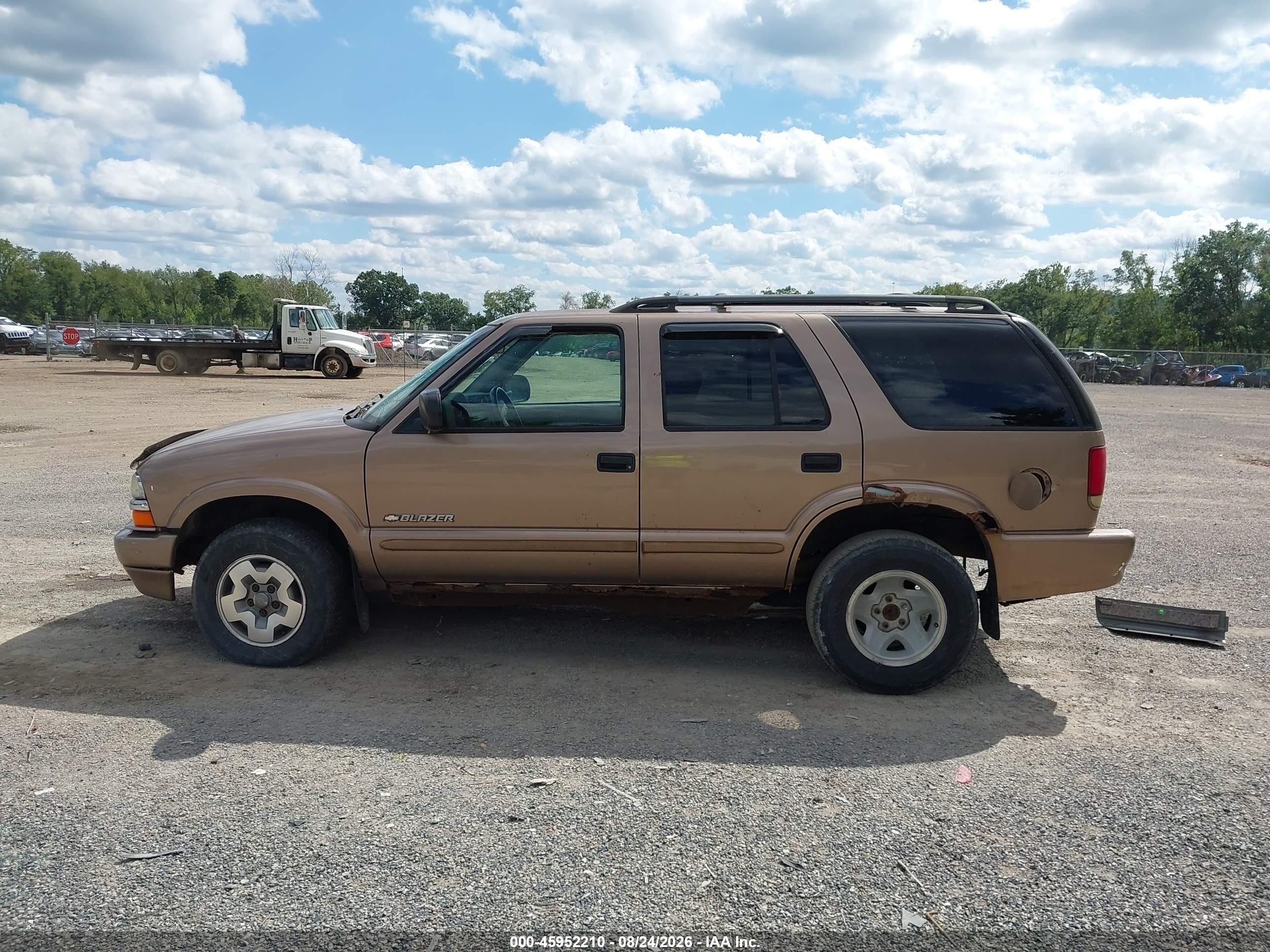 2004 Chevrolet Blazer Ls Коричневый vin: 1GNDT13X44K158799