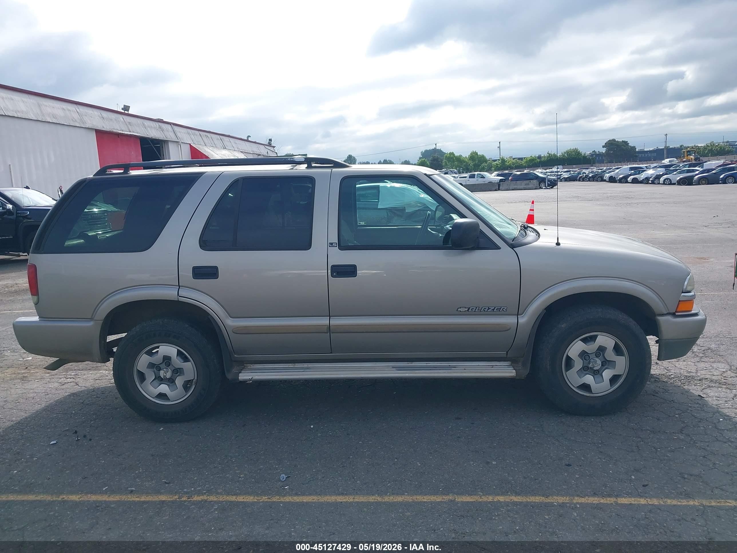 2003 Chevrolet Blazer Ls Gold vin: 1GNDT13X53K128919