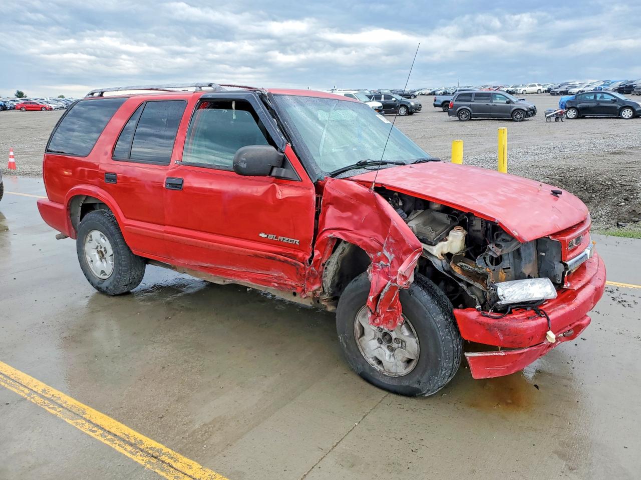 2003 Chevrolet Blazer Red vin: 1GNDT13X73K136567
