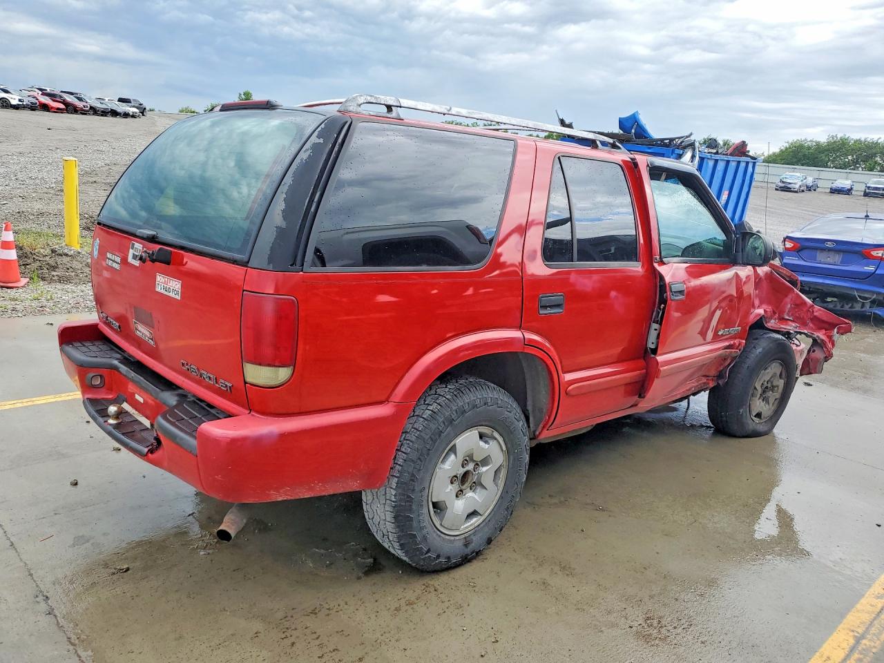 2003 Chevrolet Blazer Red vin: 1GNDT13X73K136567
