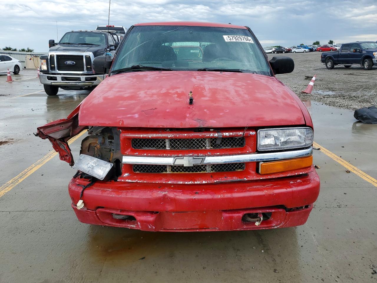 2003 Chevrolet Blazer Red vin: 1GNDT13X73K136567