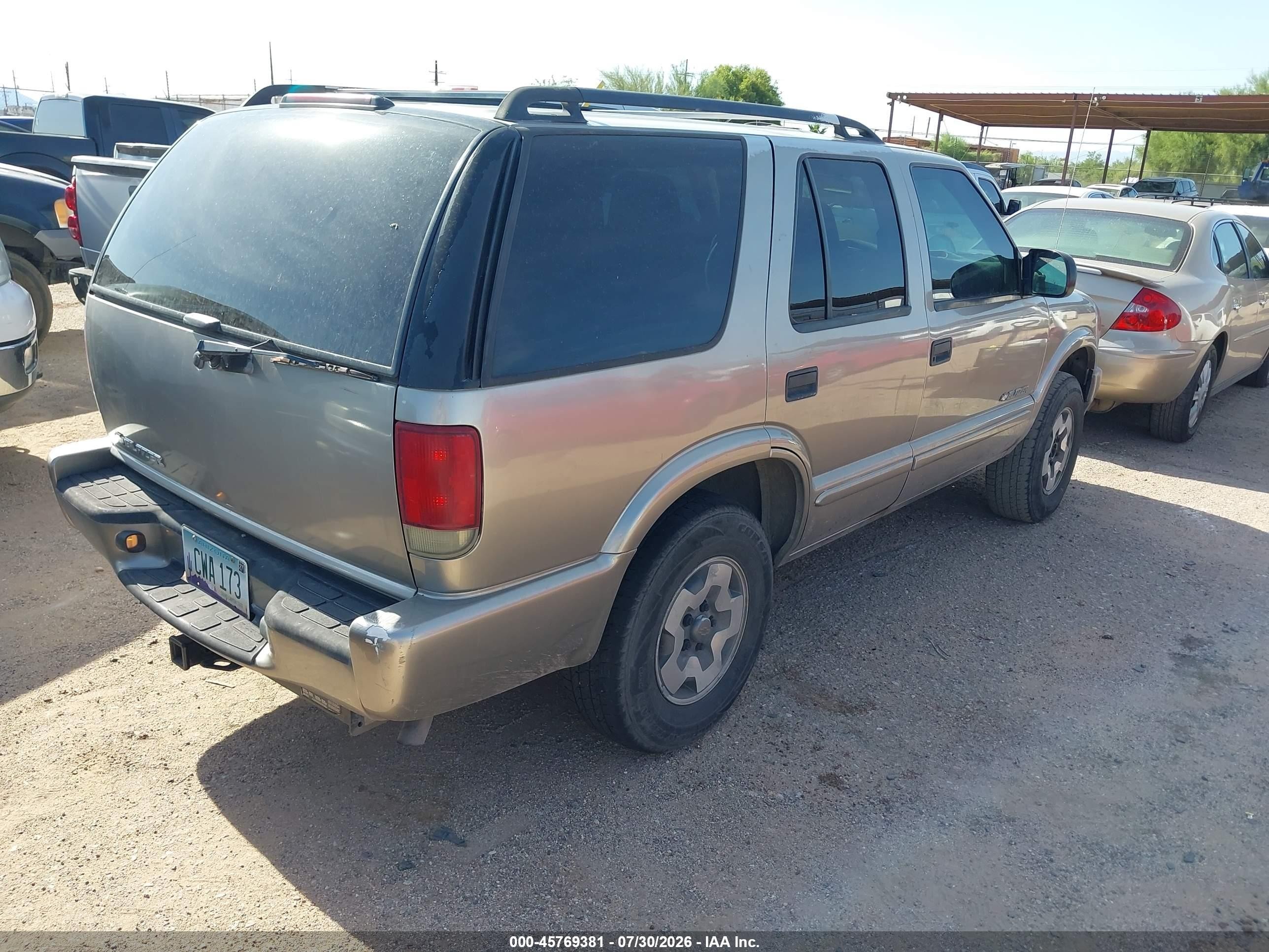 2005 Chevrolet Blazer Ls Champagne vin: 1GNDT13X75K108058