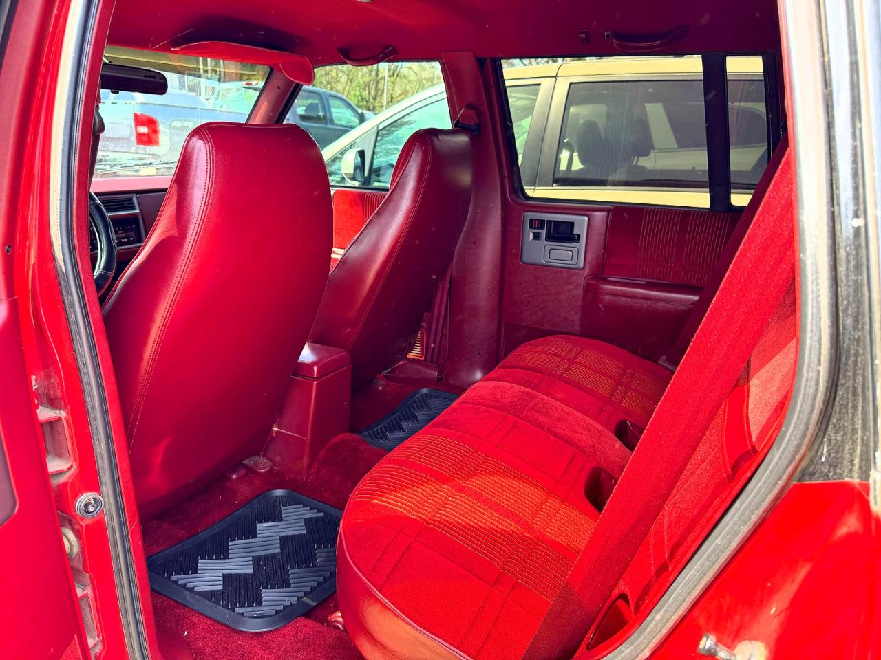 1991 Chevrolet Blazer S10 Red vin: 1GNDT13Z8M2260740