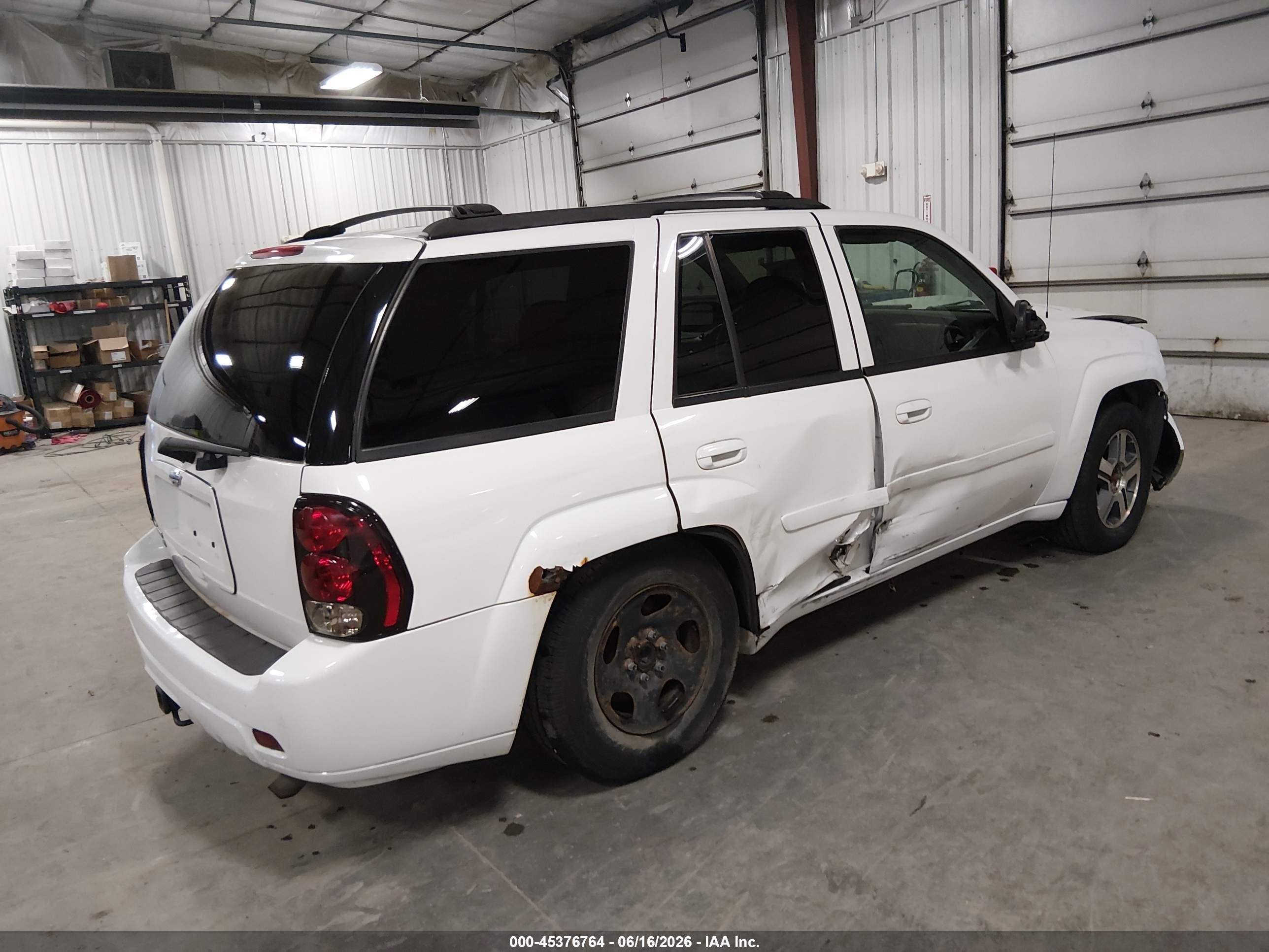 2009 Chevrolet Trailblazer Lt Белый vin: 1GNDT33S292110449