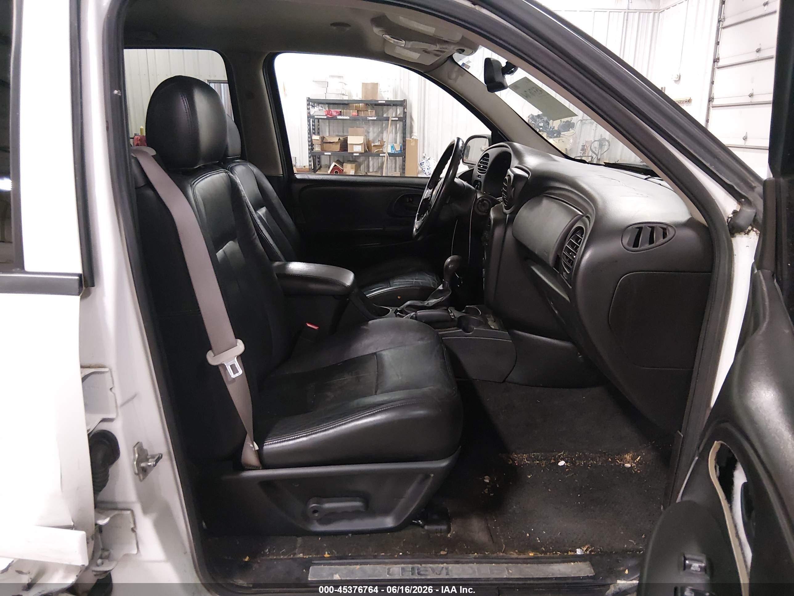2009 Chevrolet Trailblazer Lt Белый vin: 1GNDT33S292110449