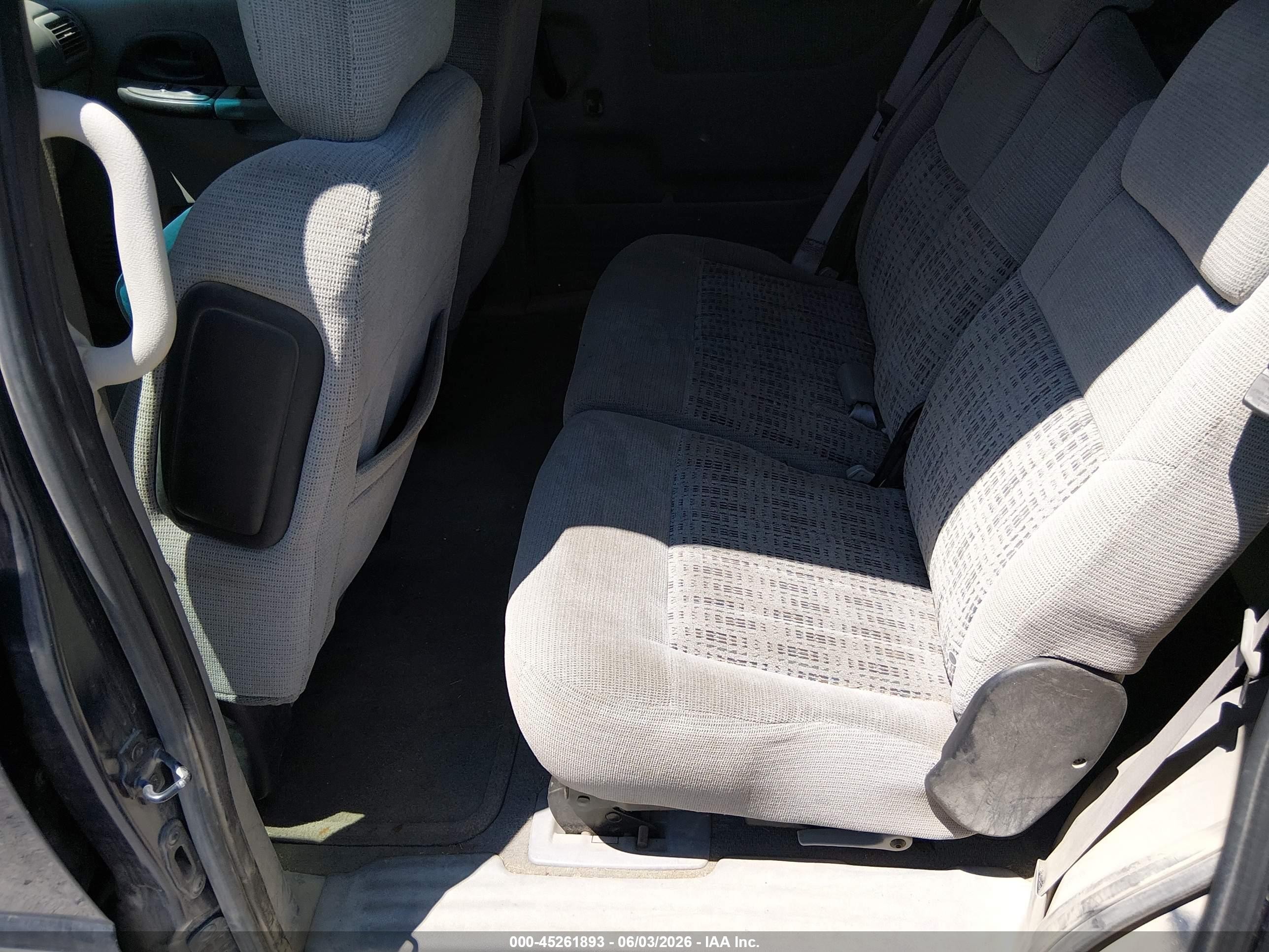 2002 Chevrolet Venture Plus Black vin: 1GNDU03E72D122970