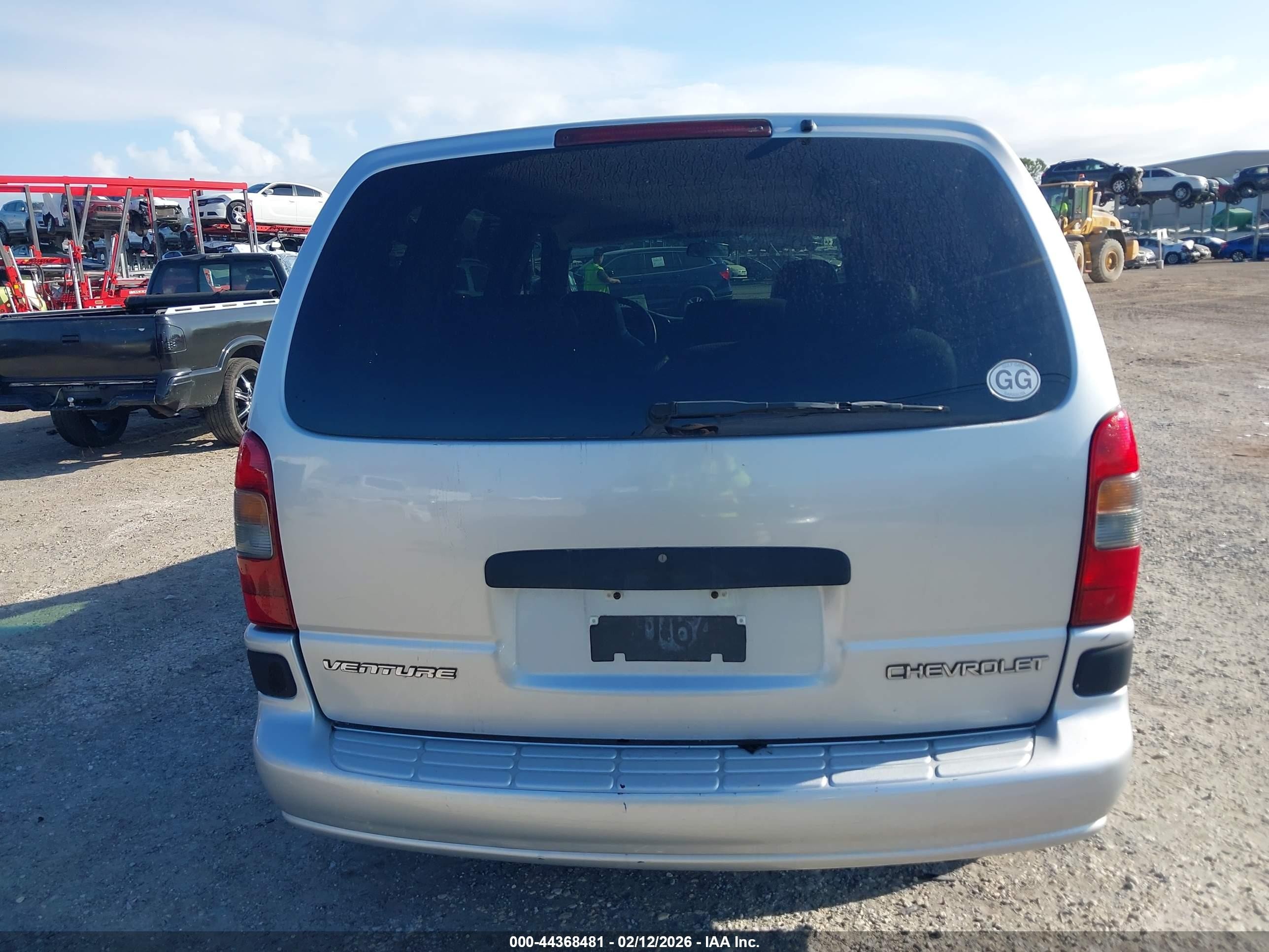 2002 Chevrolet Venture   Silver vin: 1GNDU03E72D287868