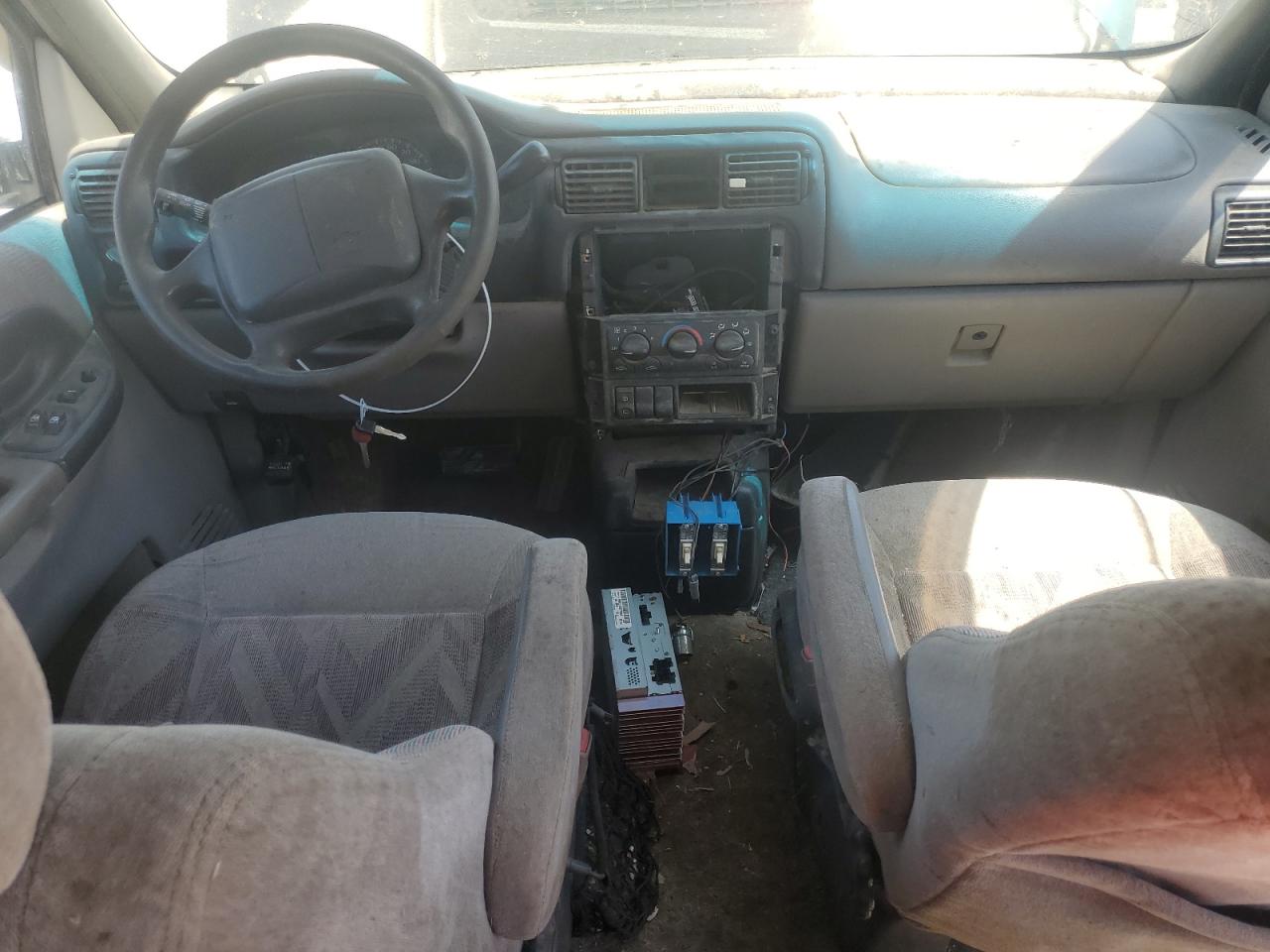 1997 Chevrolet Venture Green vin: 1GNDU06E2VD101539