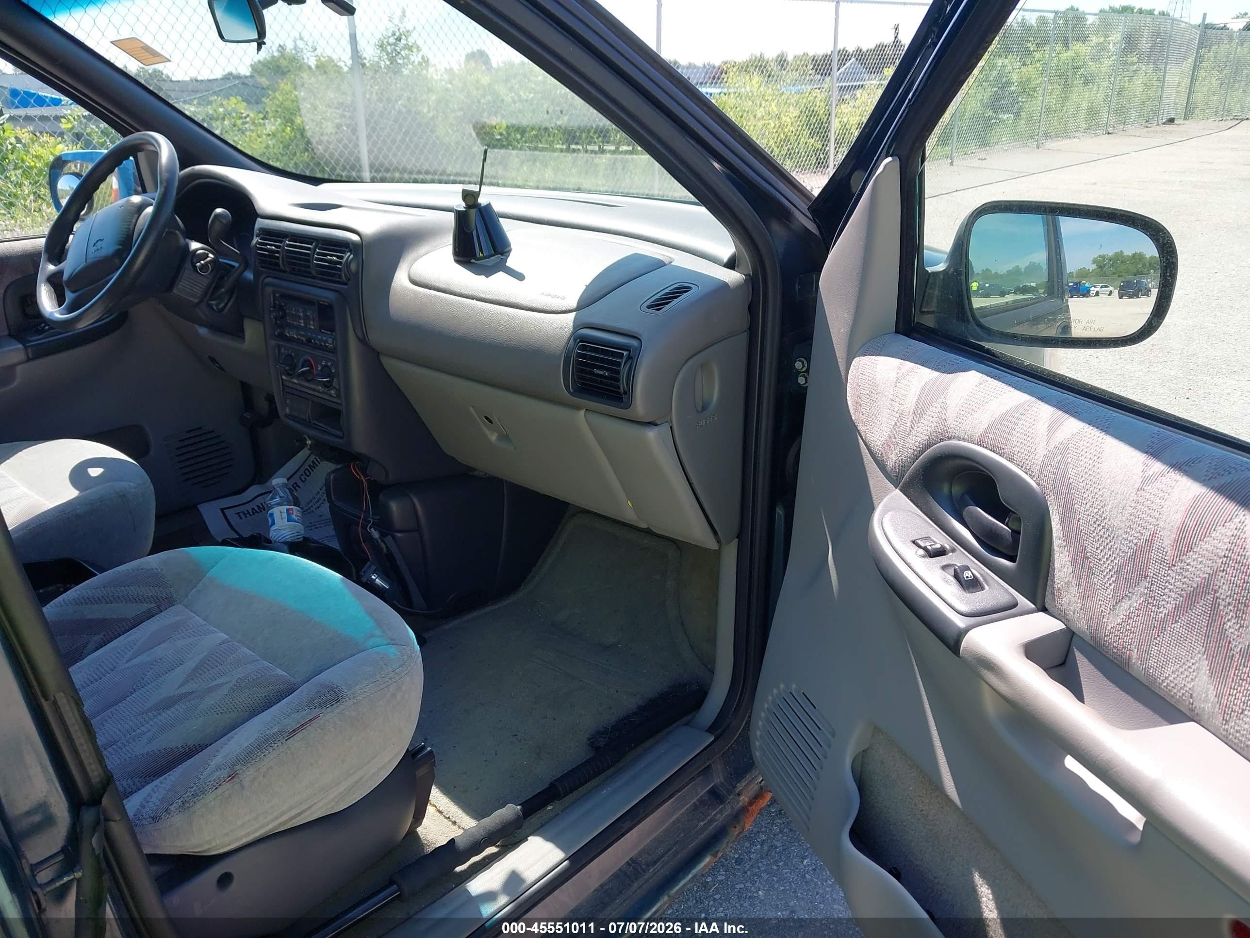 1997 Chevrolet Venture   Green vin: 1GNDU06E9VD170101