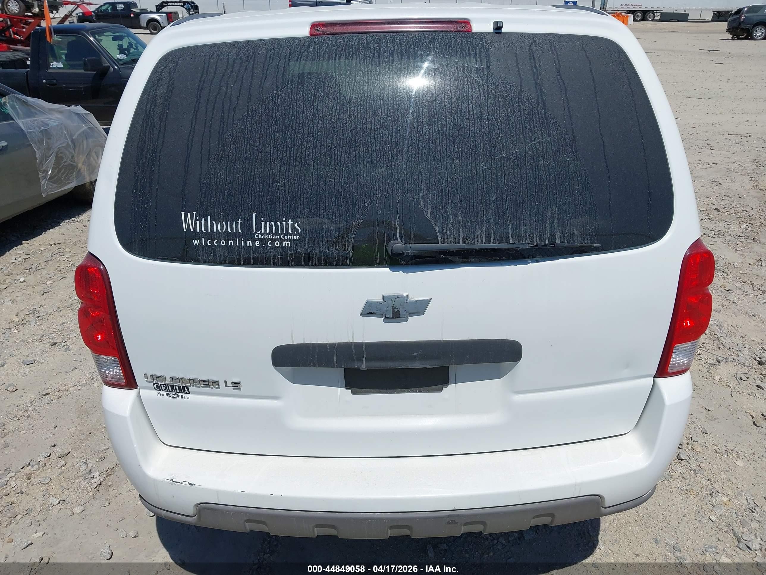 2008 Chevrolet Uplander Ls White vin: 1GNDU23118D160809