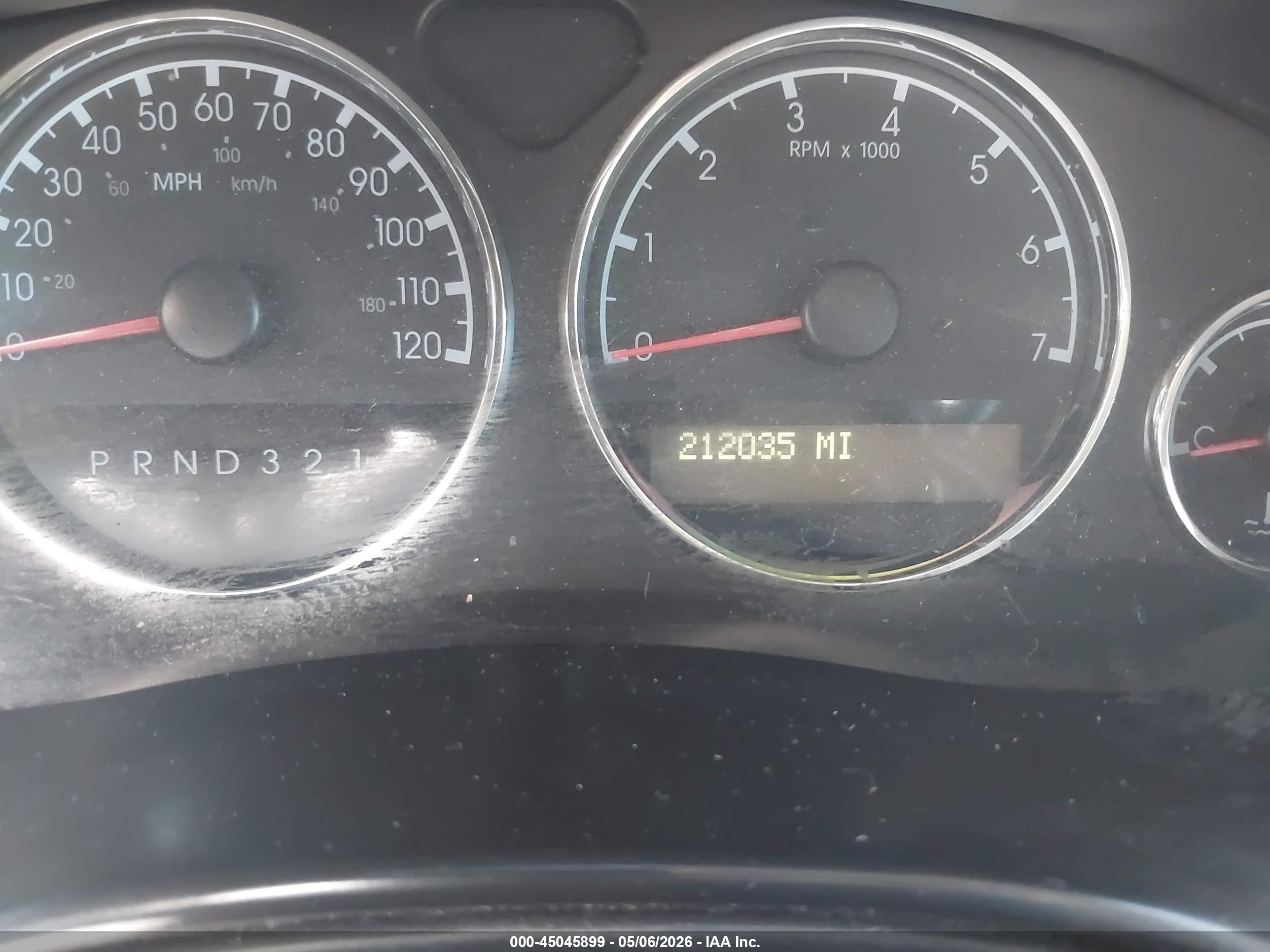 2008 Chevrolet Uplander Ls Серебряный vin: 1GNDV23108D175587