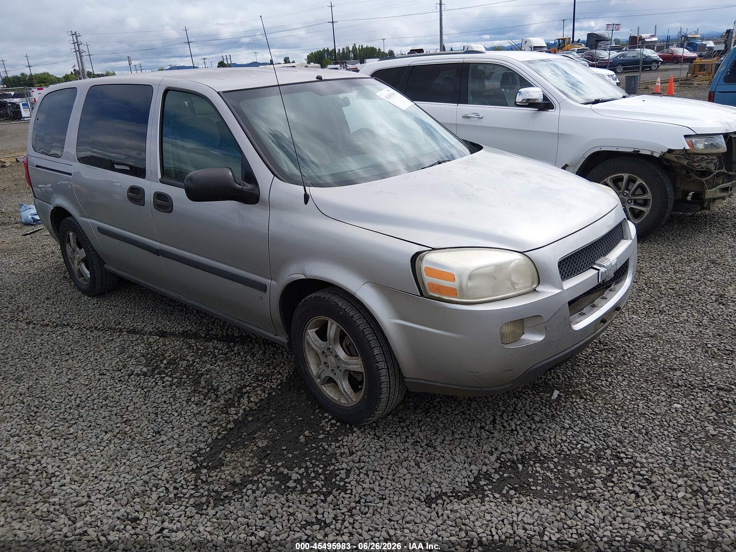 2008 Chevrolet Uplander Ls Silver vin: 1GNDV23138D140428