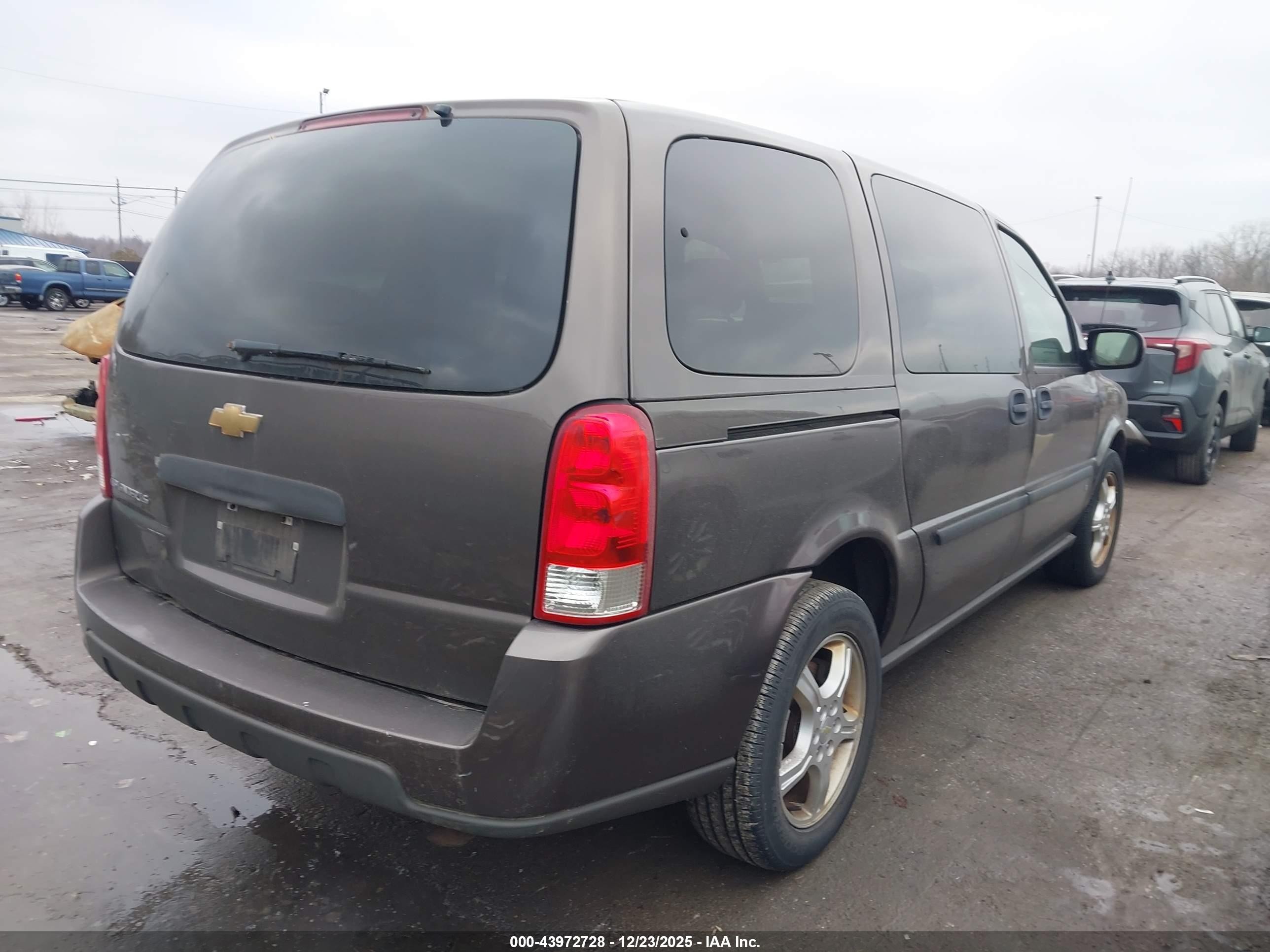 2008 Chevrolet Uplander Ls Brown vin: 1GNDV23178D126774
