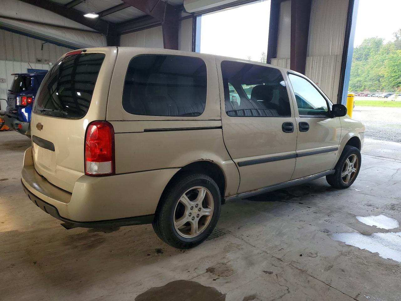 2007 Chevrolet Uplander Ls Gold vin: 1GNDV231X7D140084