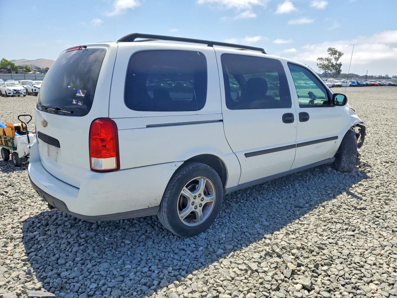 2008 Chevrolet Uplander Ls Белый vin: 1GNDV231X8D127563