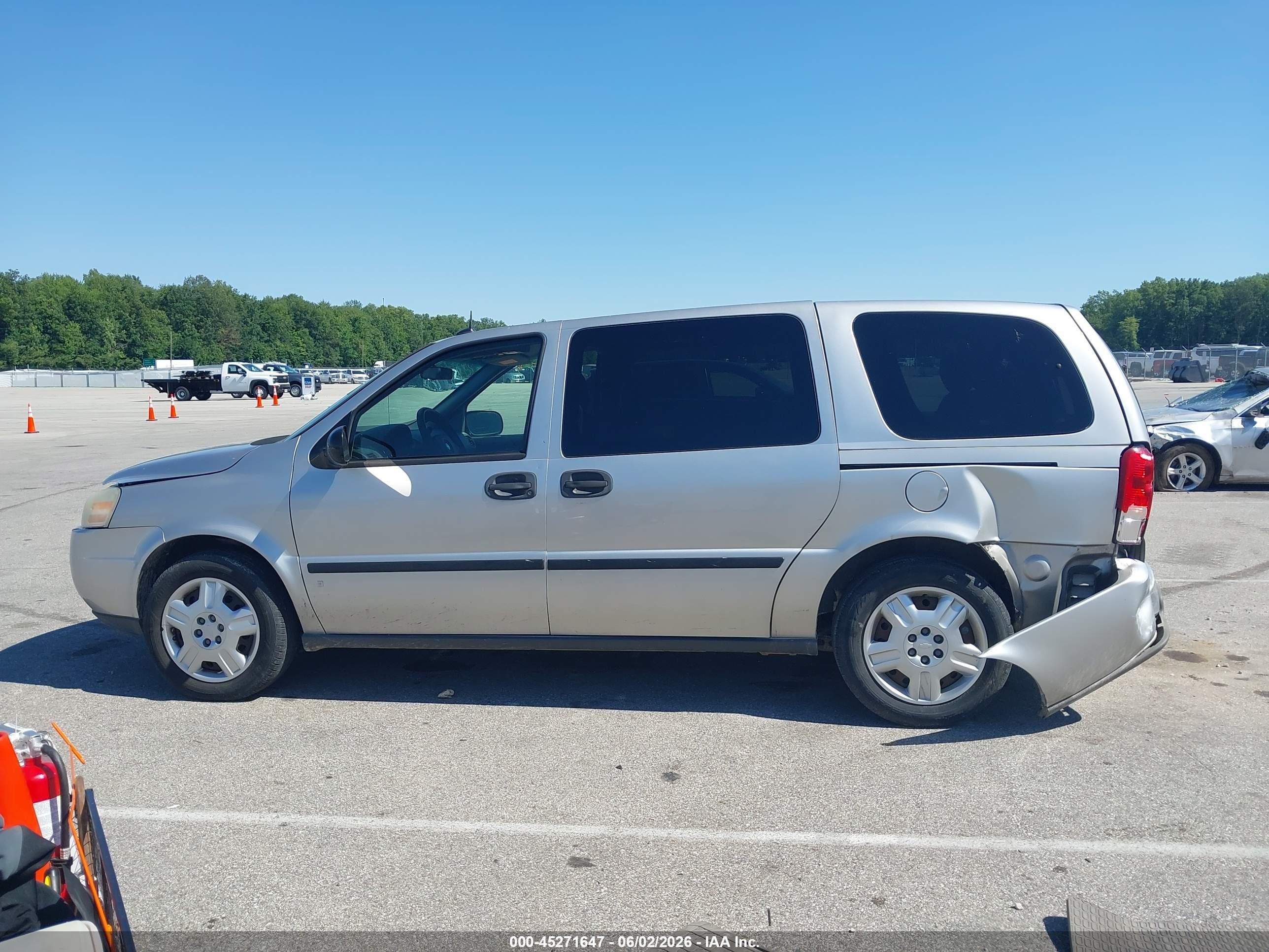 2006 Chevrolet Uplander Ls Silver vin: 1GNDV23L16D180344