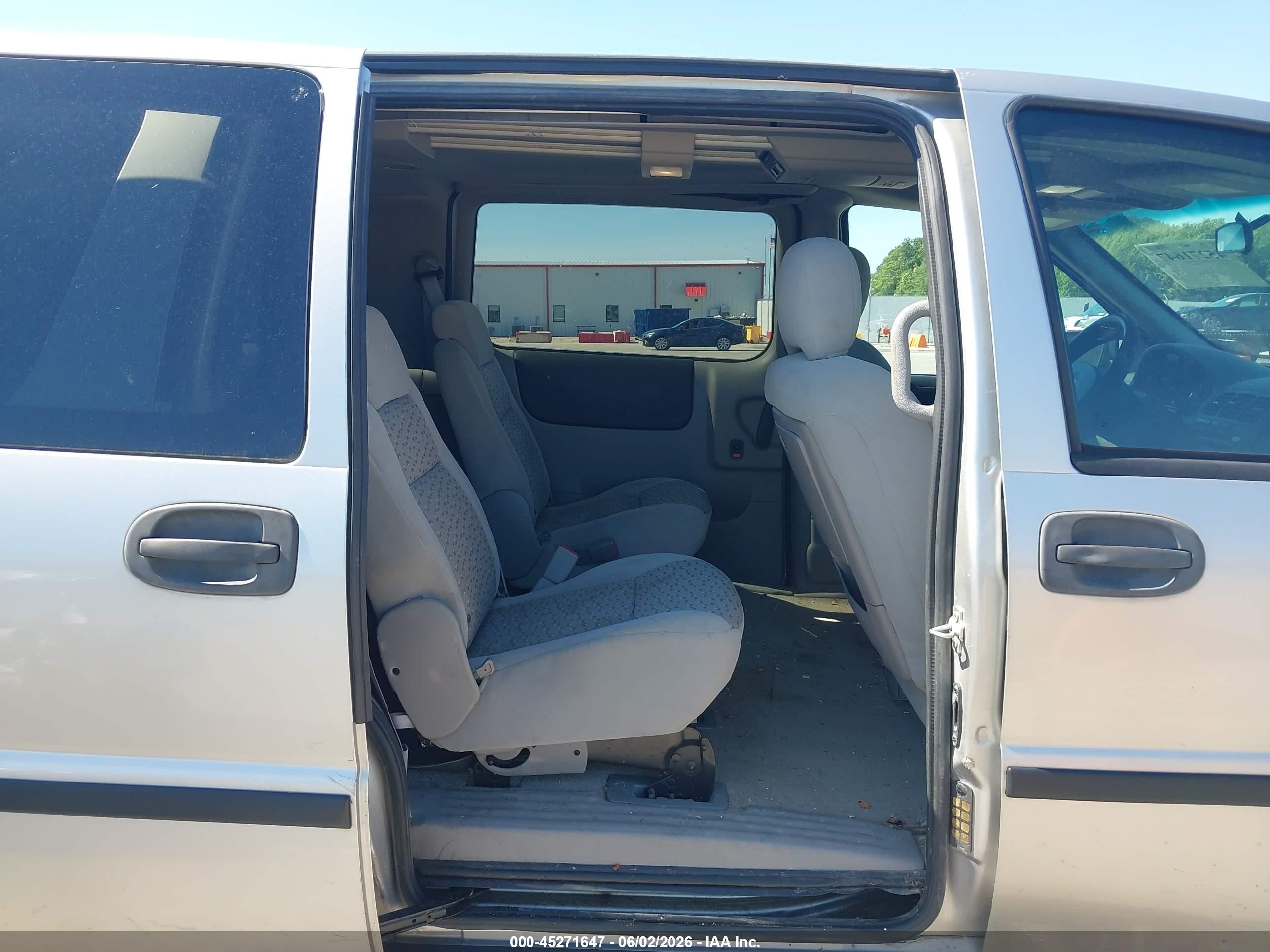 2006 Chevrolet Uplander Ls Silver vin: 1GNDV23L16D180344