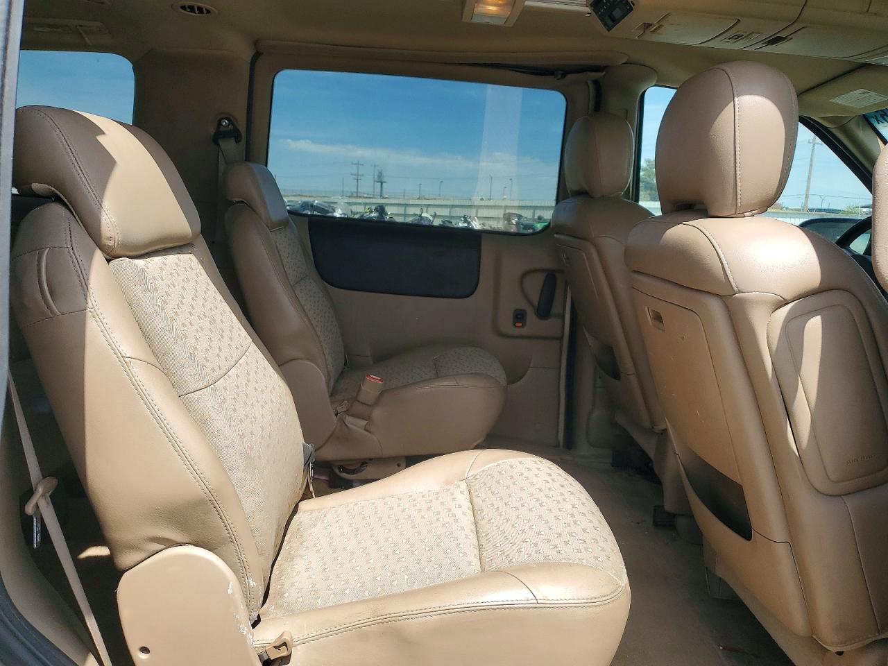 2005 Chevrolet Uplander Ls Золотой vin: 1GNDV23L45D254824