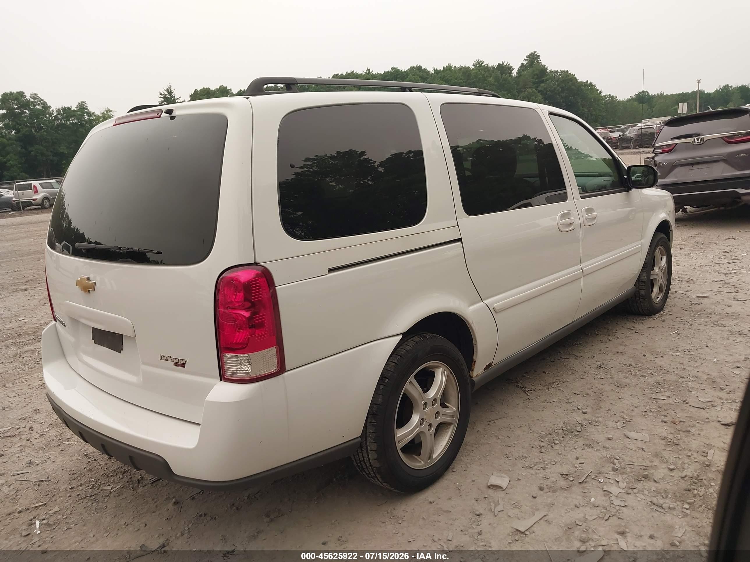 2005 Chevrolet Uplander Ls White vin: 1GNDV23L55D252628