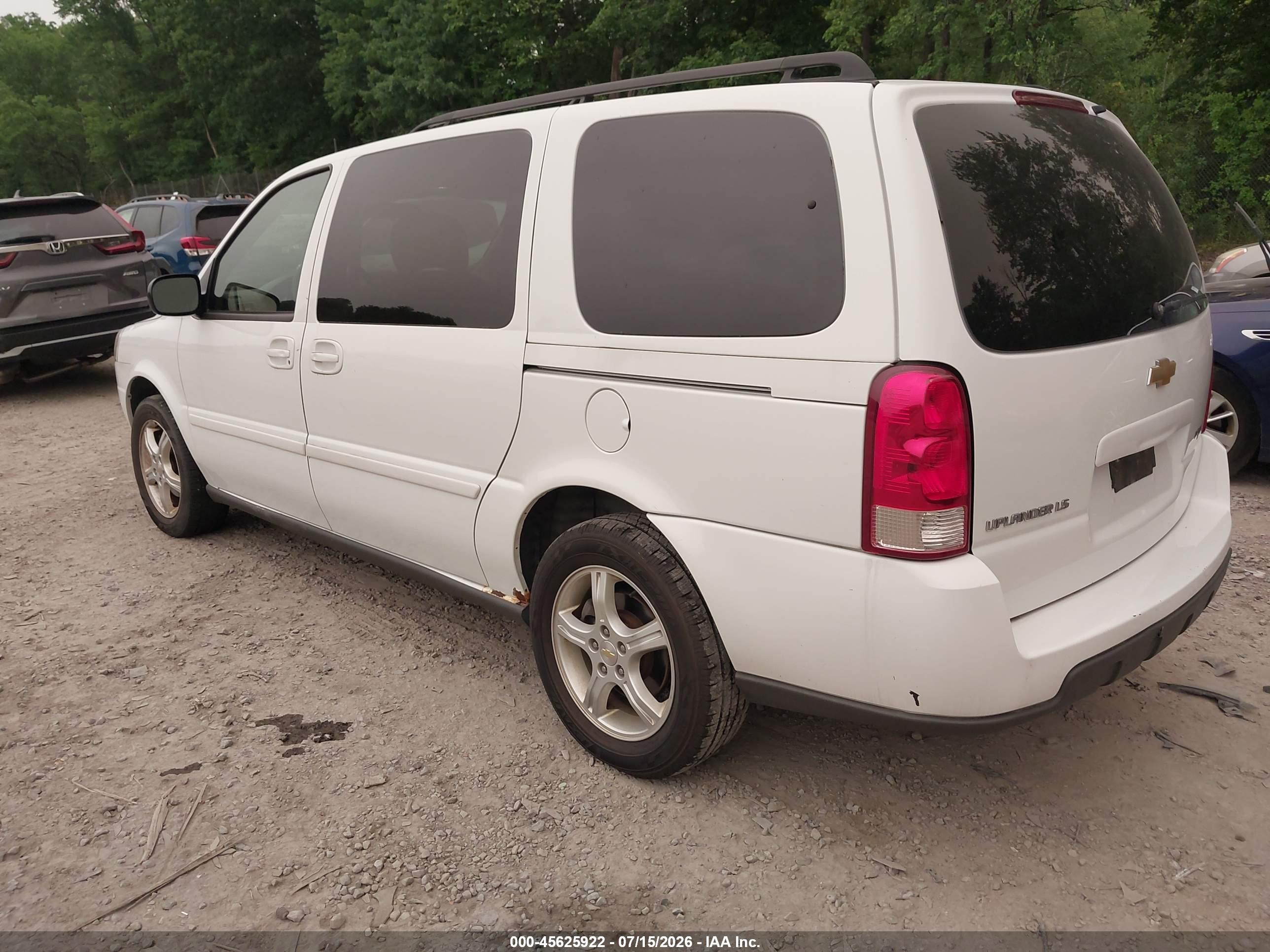 2005 Chevrolet Uplander Ls White vin: 1GNDV23L55D252628